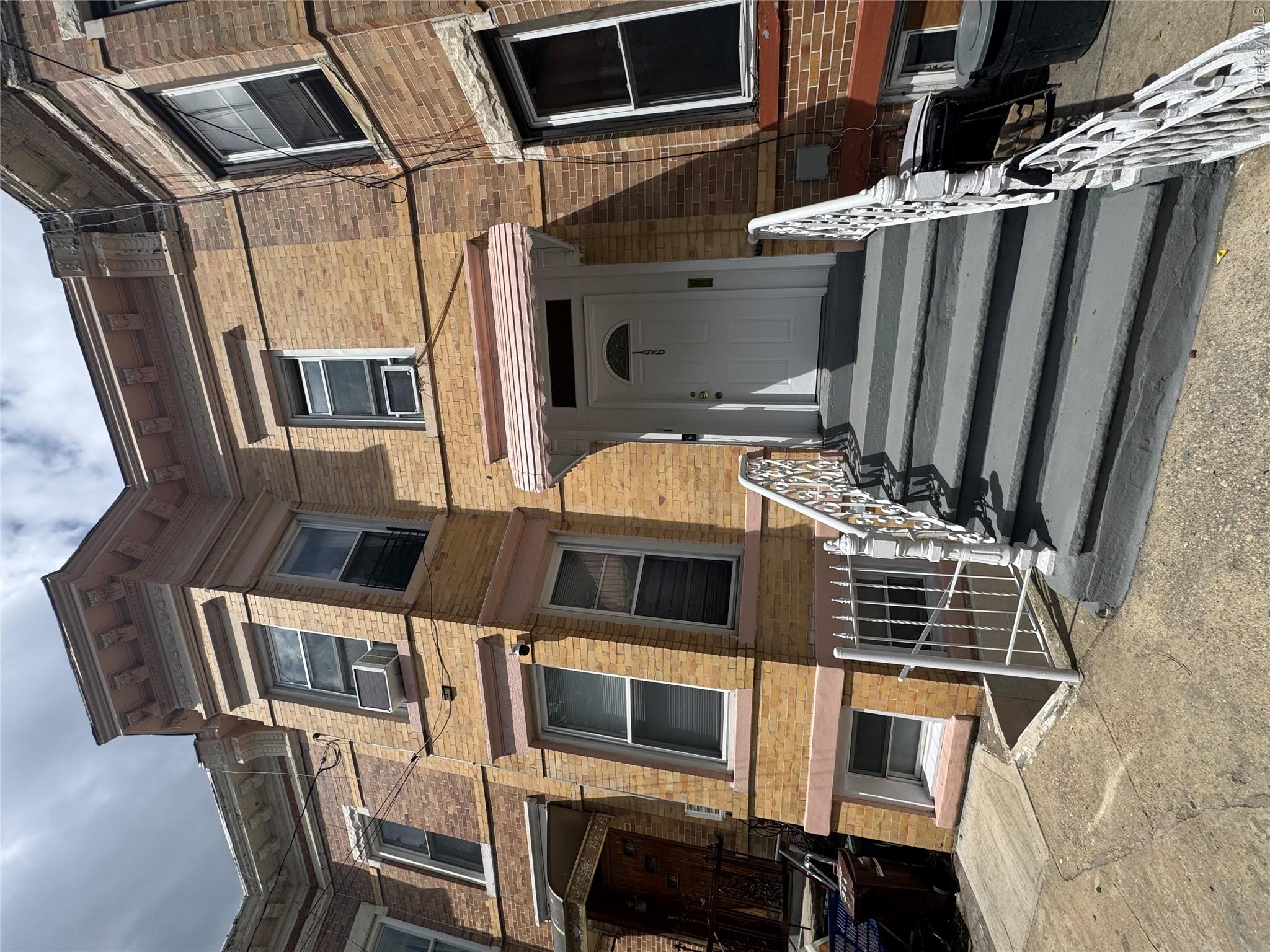 196 Grant Avenue Property Photo 1