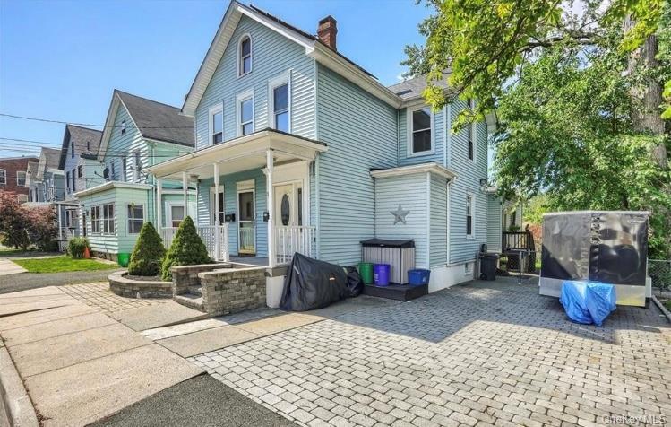 30 Spring Street Property Photo 3