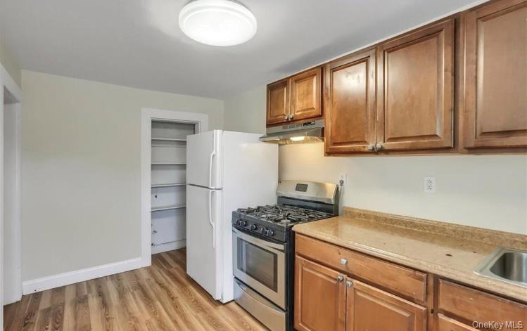 30 Spring Street Property Photo 11