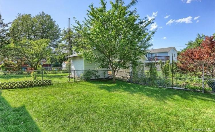 30 Spring Street Property Photo 25