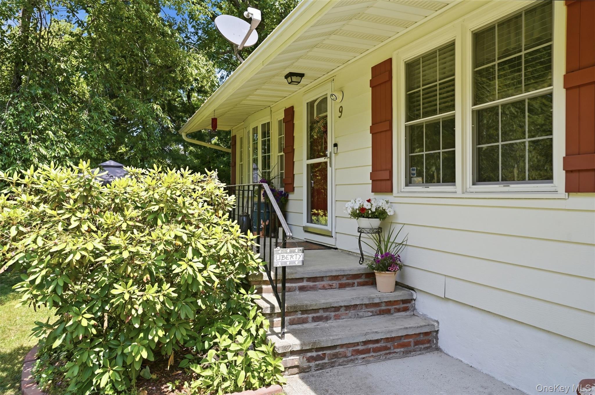 9 Rocky Road Property Photo 2