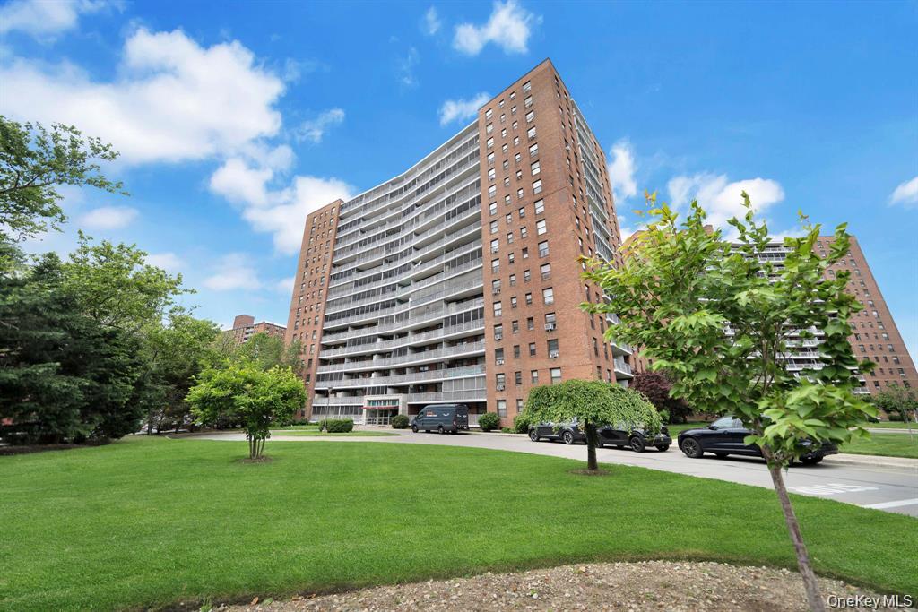 61-15 98th Street 16h Property Photo 21
