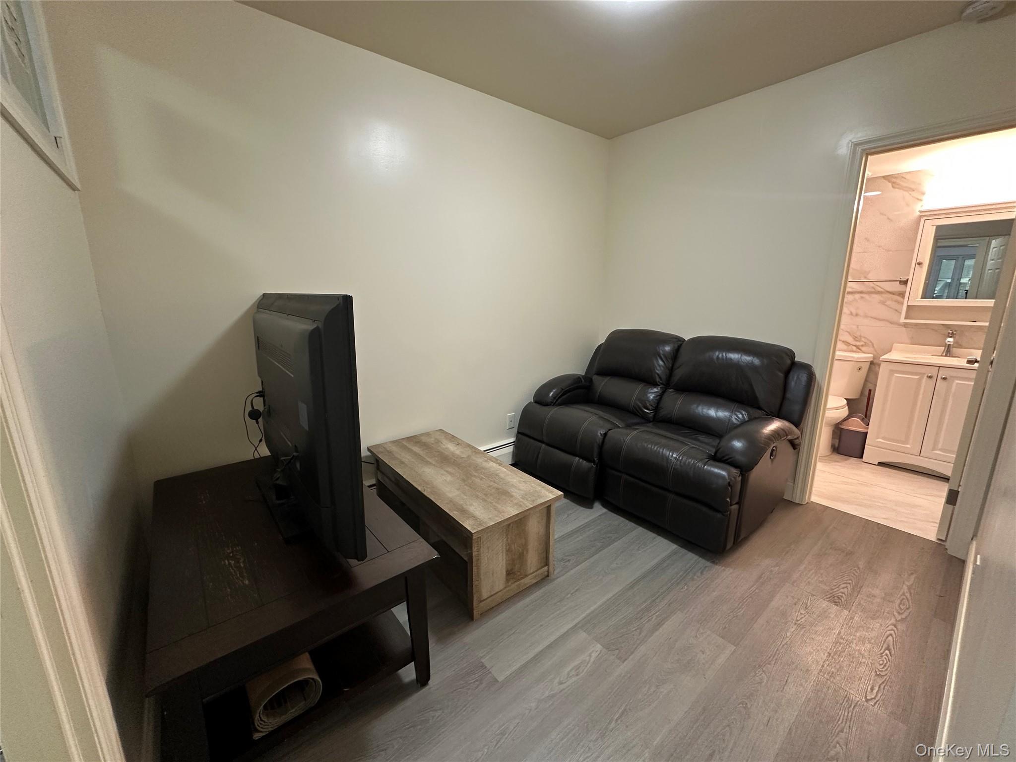 6111 159th Street Property Photo 7