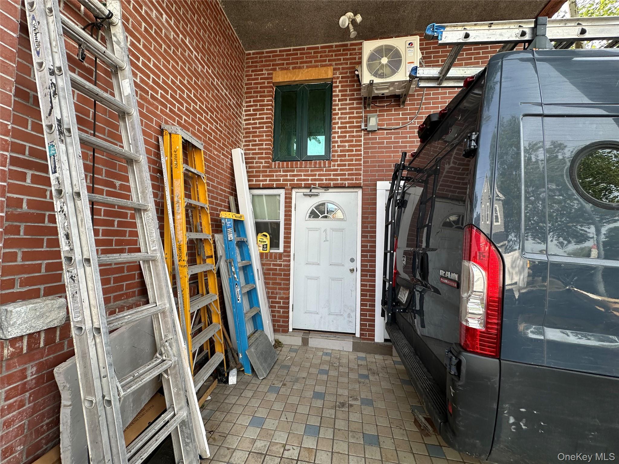 6111 159th Street Property Photo 17