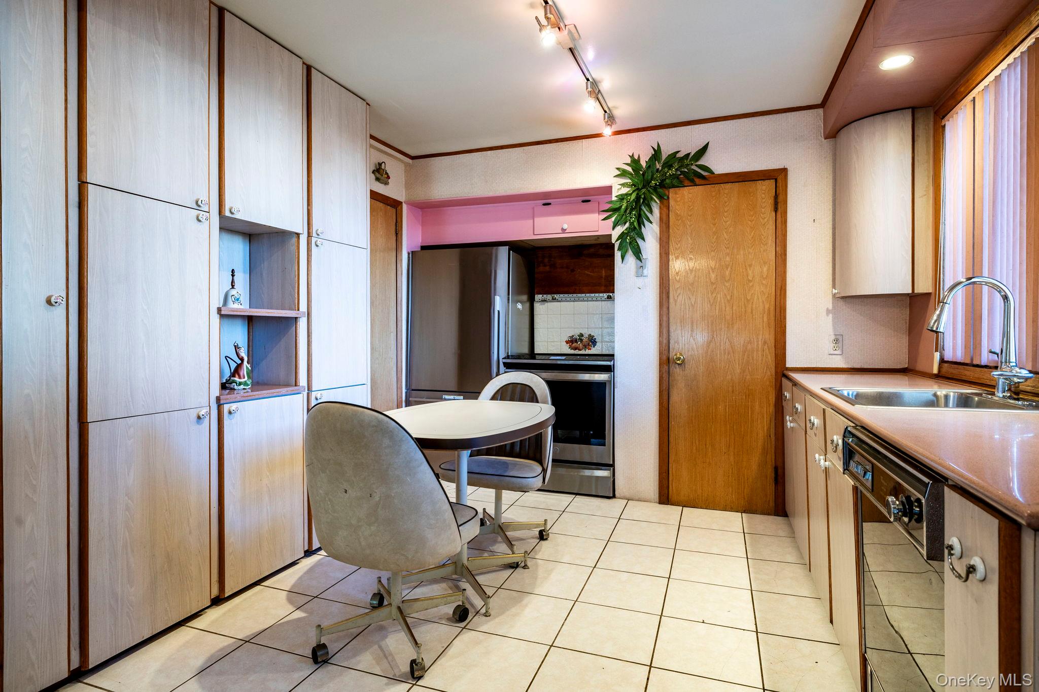 3499 Woodward Avenue Property Photo 12