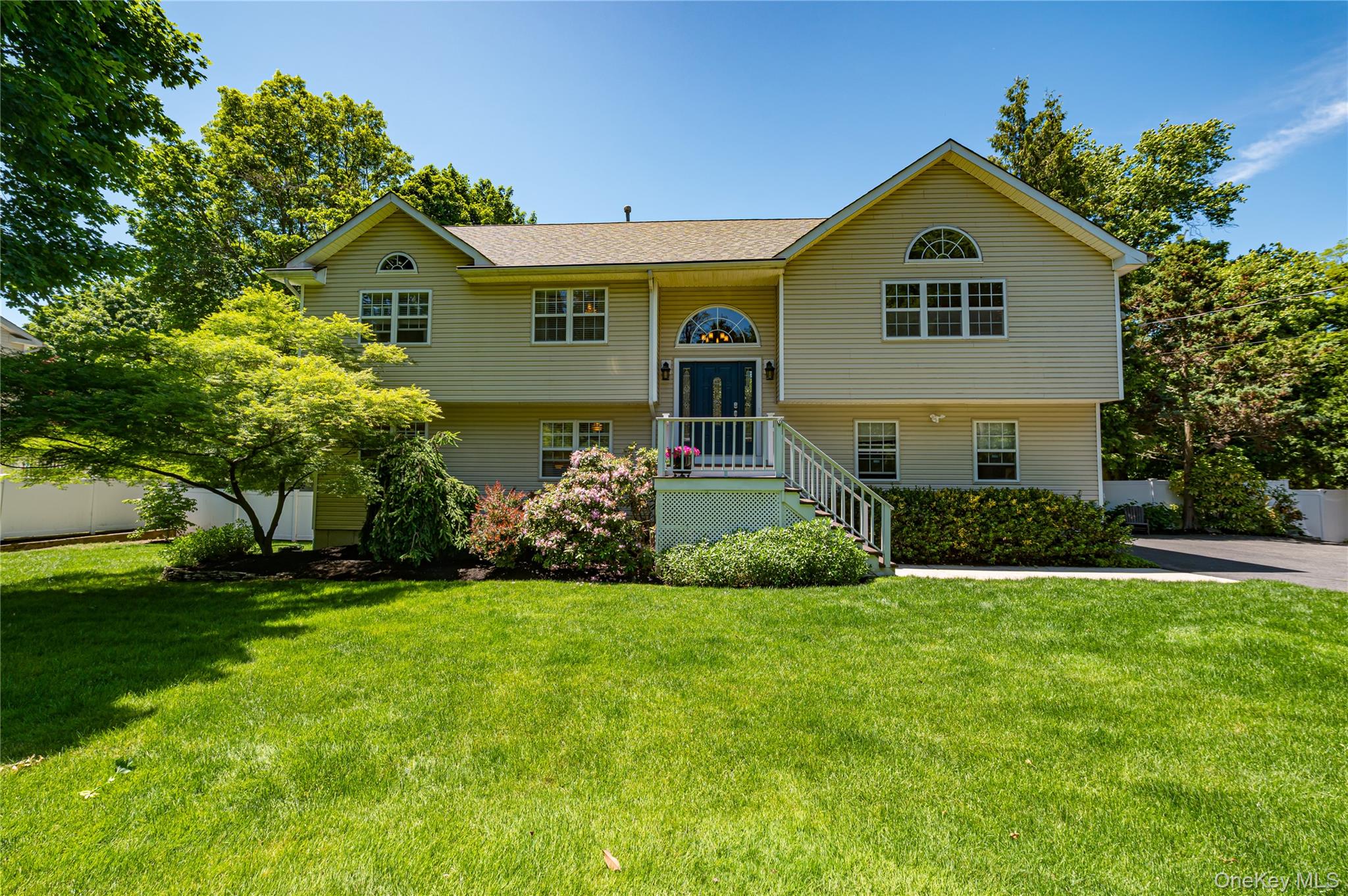 94 Woodhull Road Property Photo 1