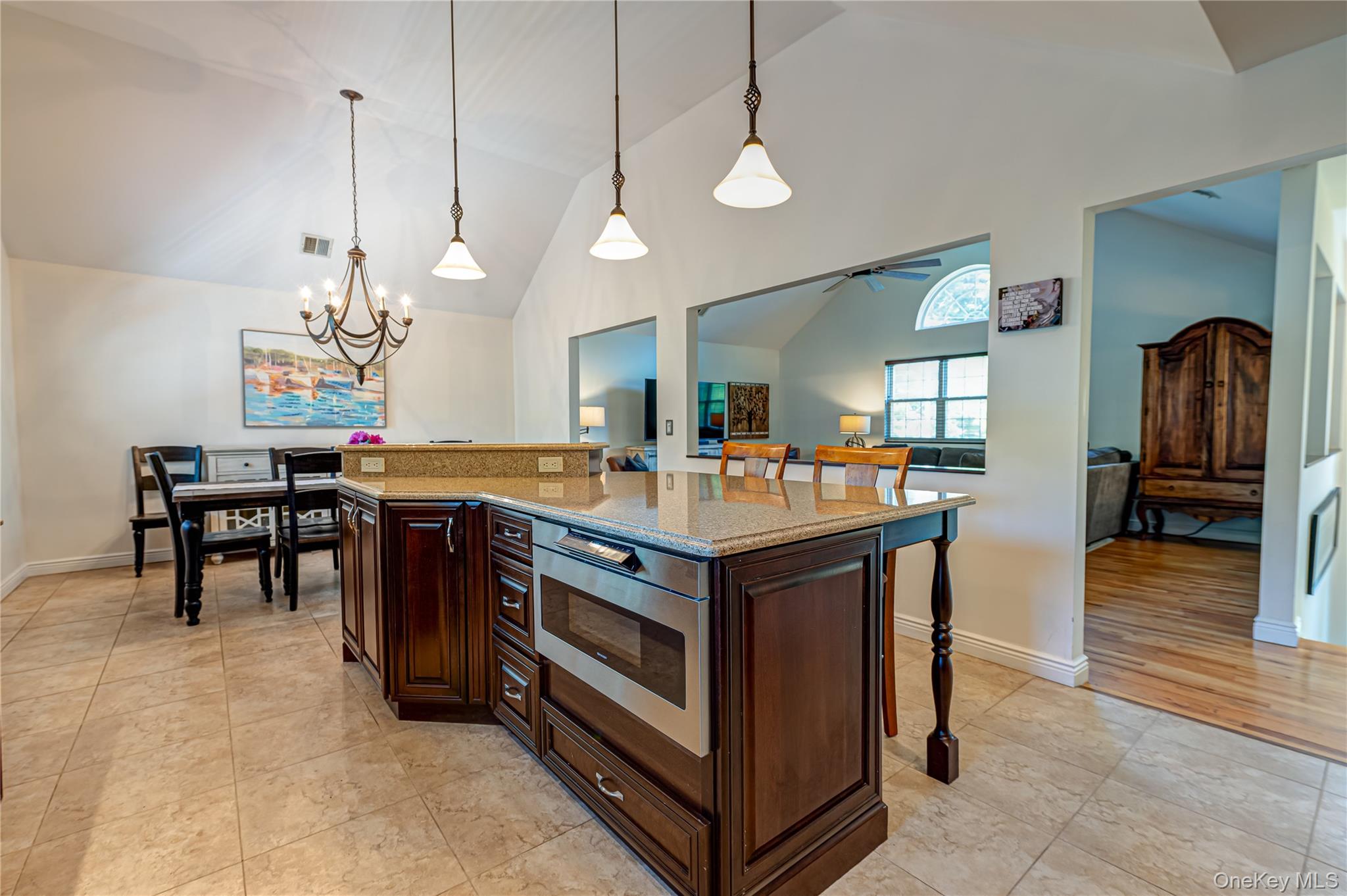 94 Woodhull Road Property Photo 7