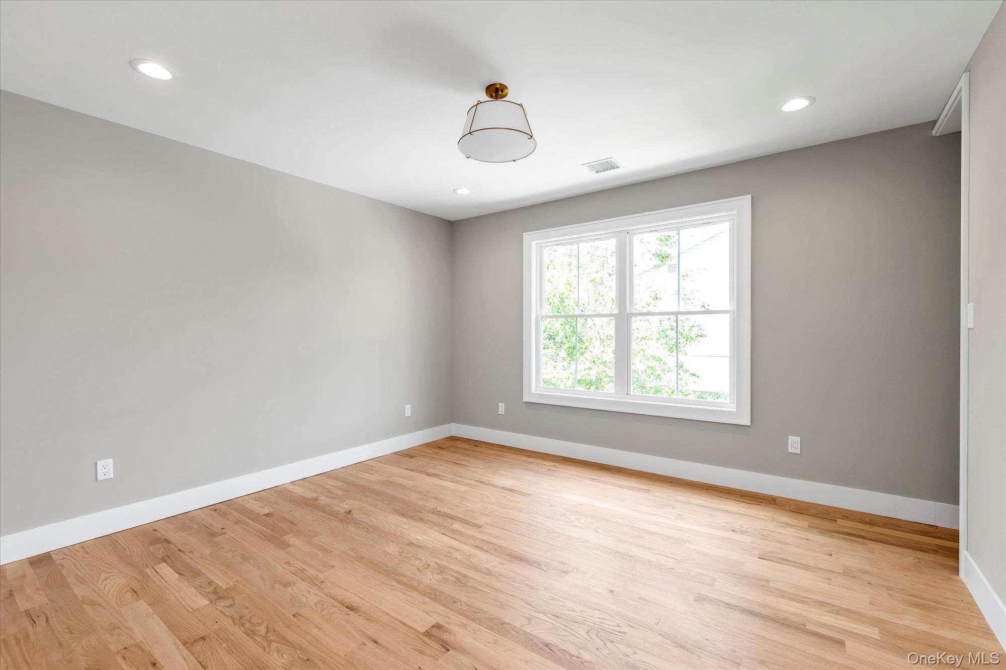 22 Northern Parkway Property Photo 16