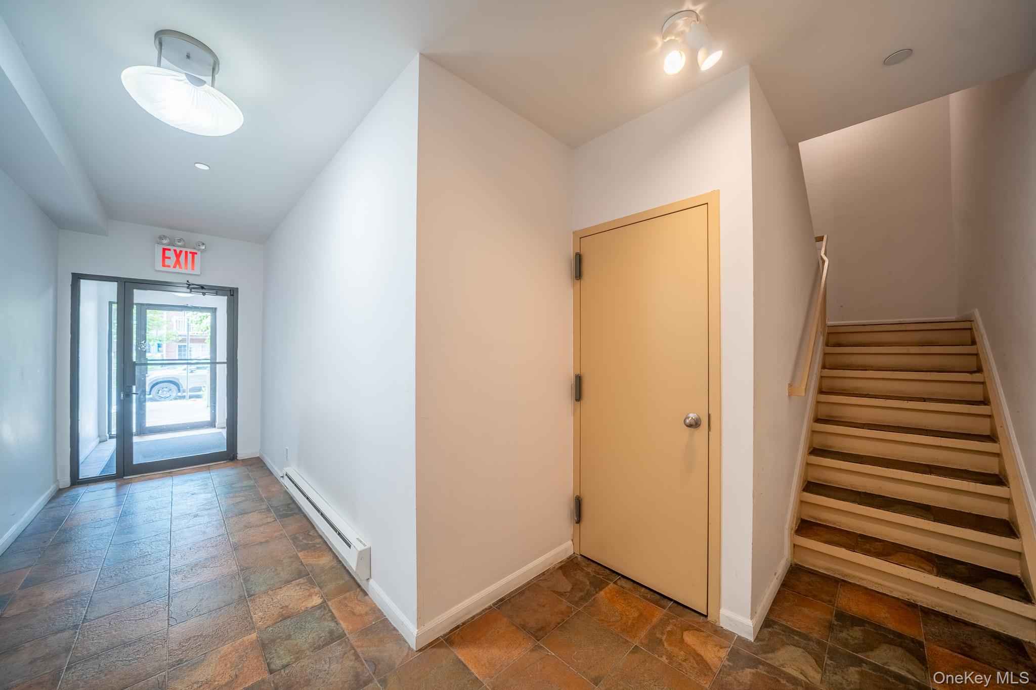 17524 89th Avenue C Property Photo 4