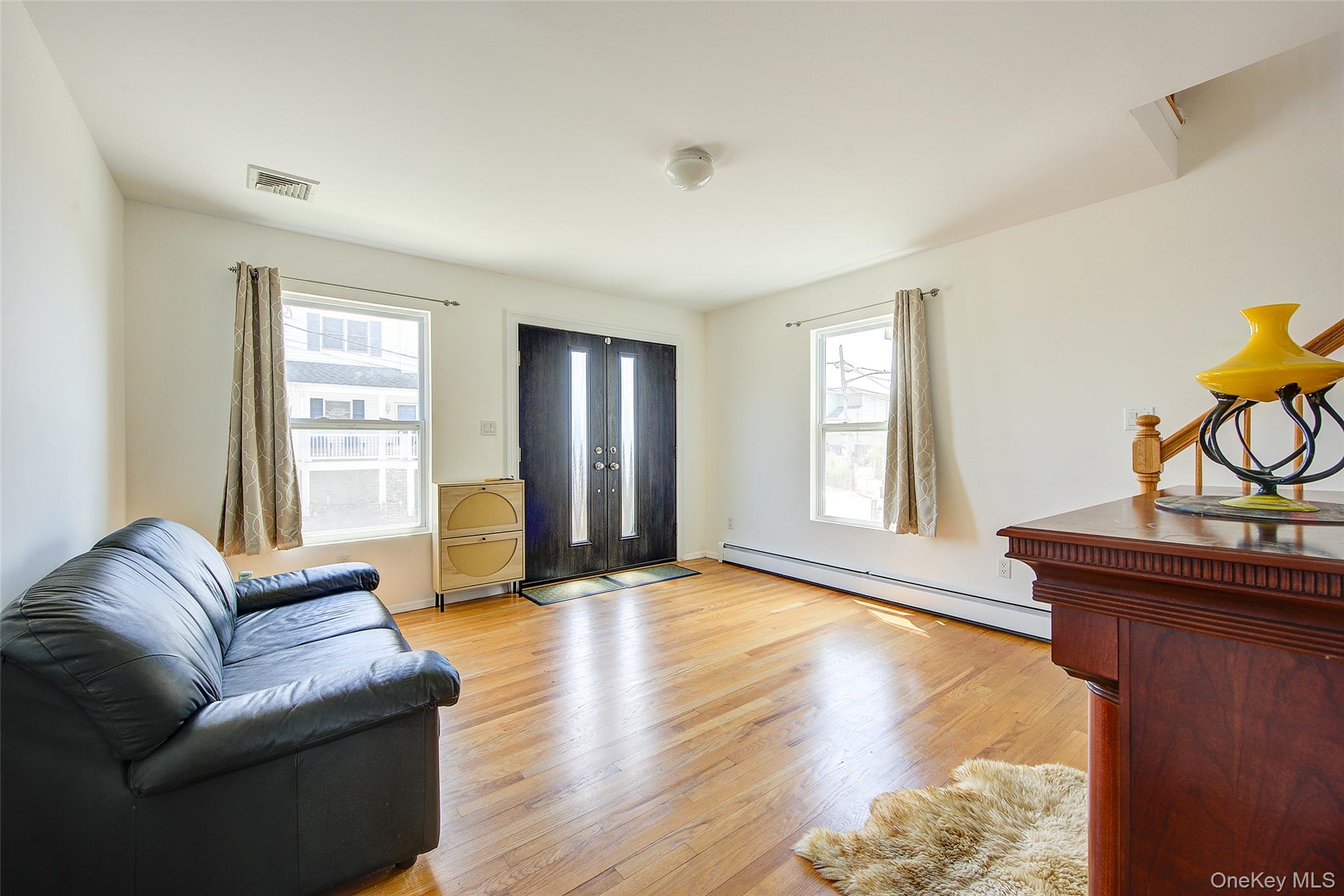 913 Arctic Street Property Photo 4