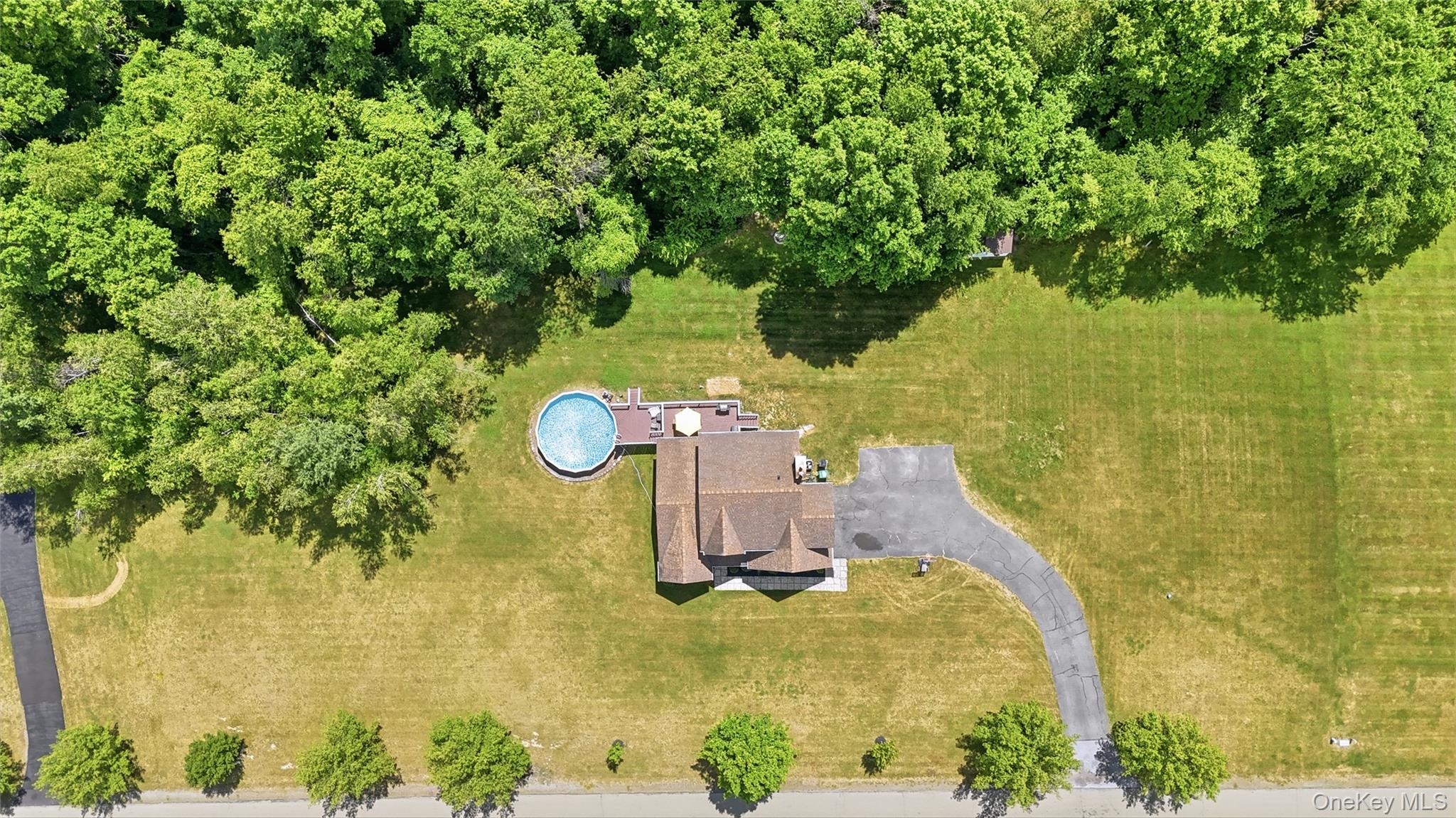 171 Decker Drive Property Photo 5