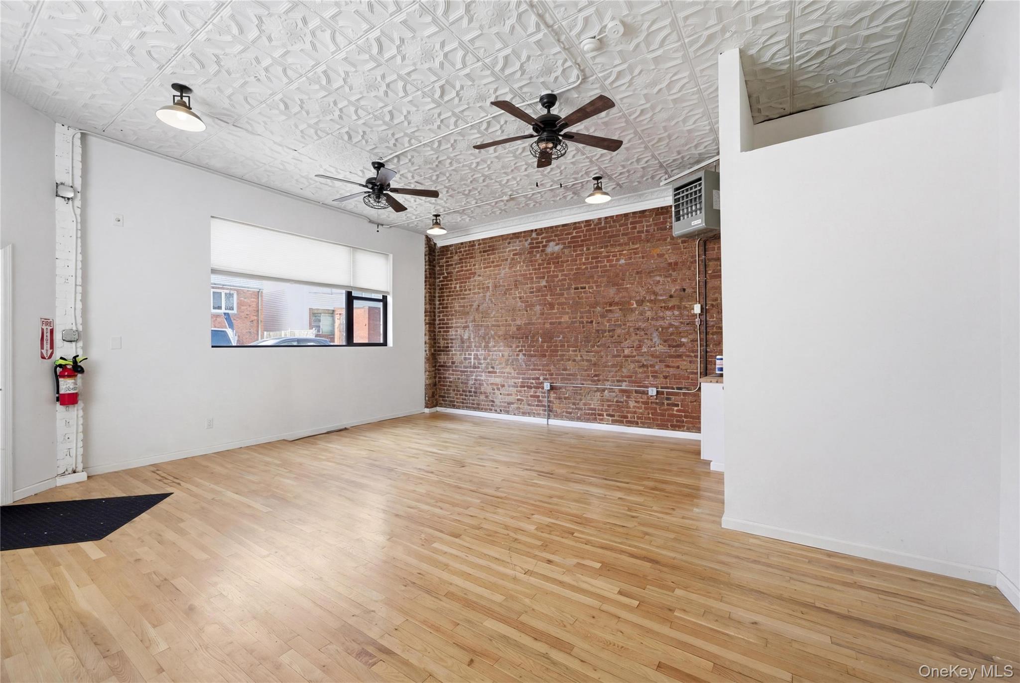 6803 76th Street Property Photo 4