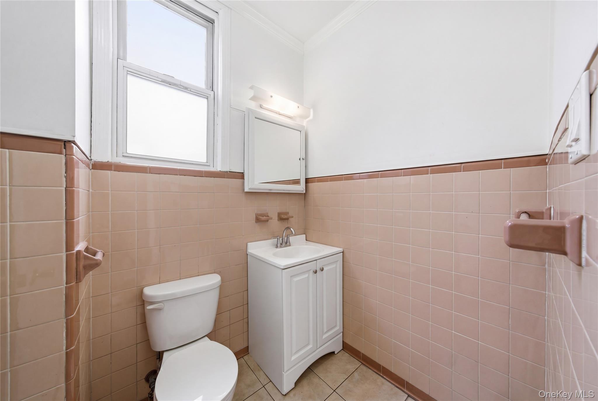 6805 76th Street Property Photo 8