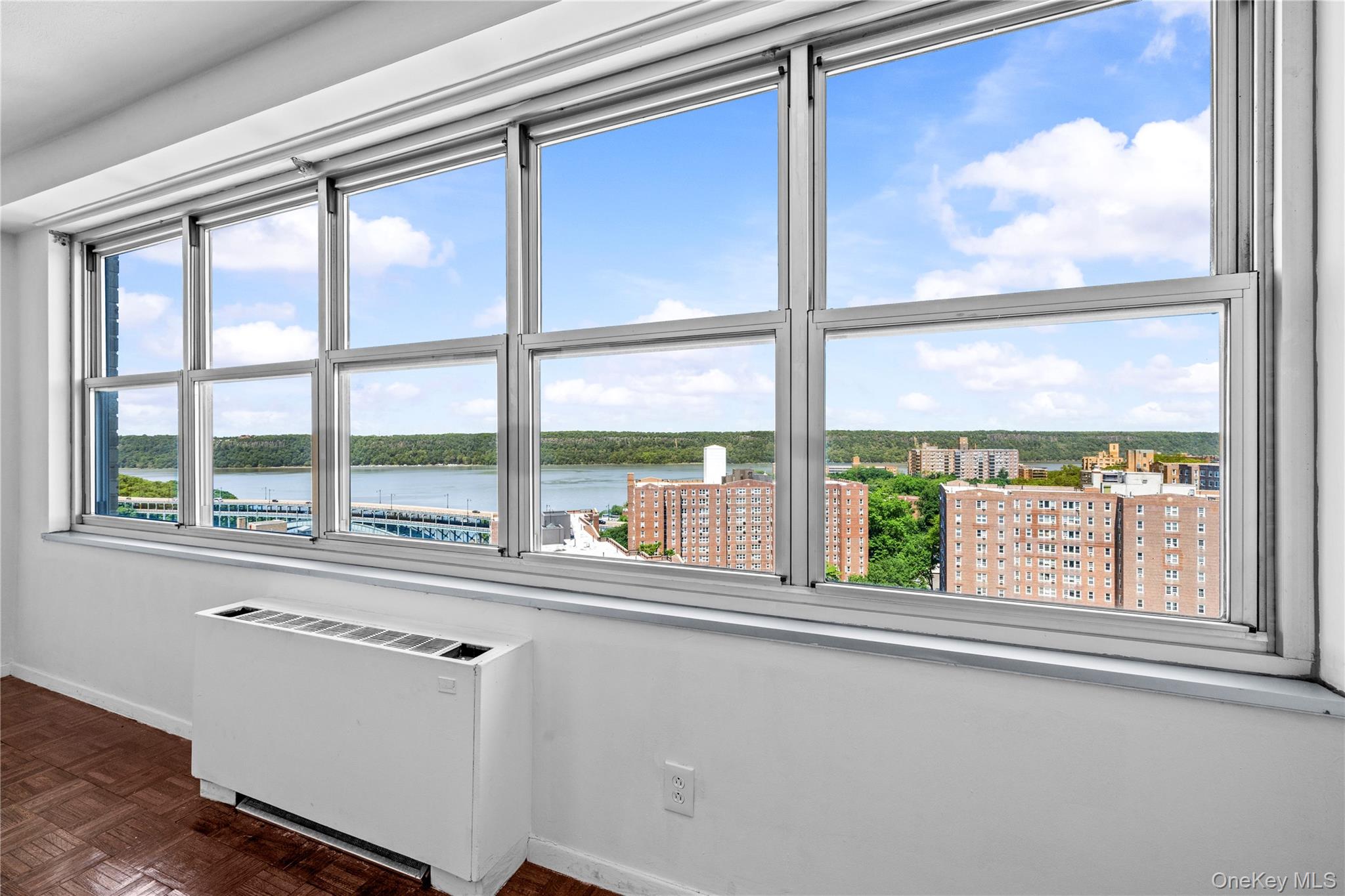 555 Kappock Avenue 21k Property Photo 6