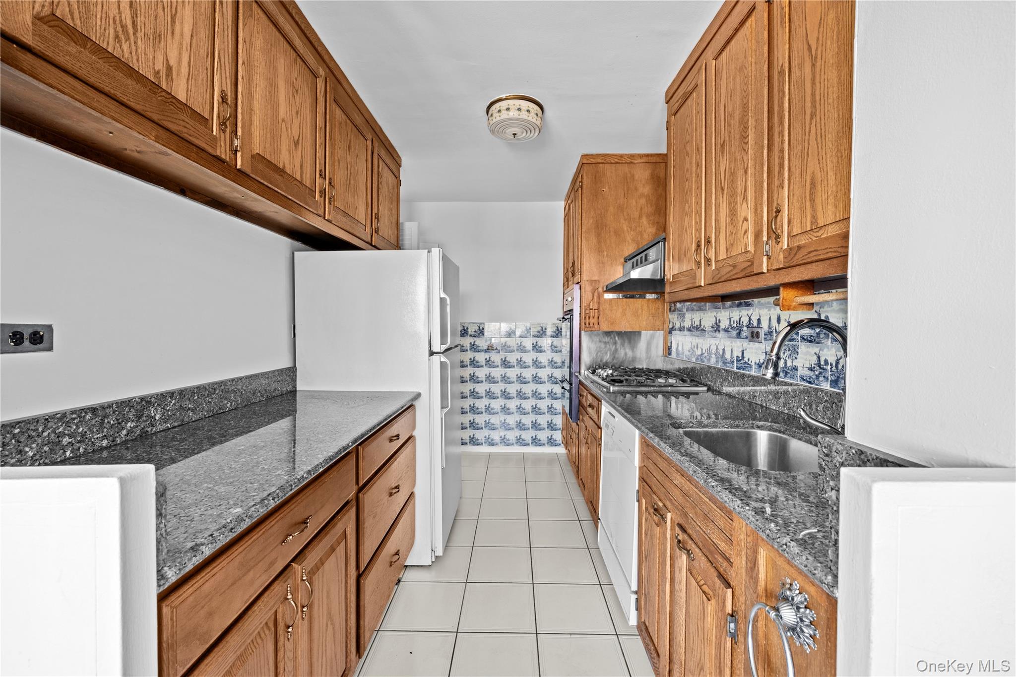 555 Kappock Avenue 21k Property Photo 7