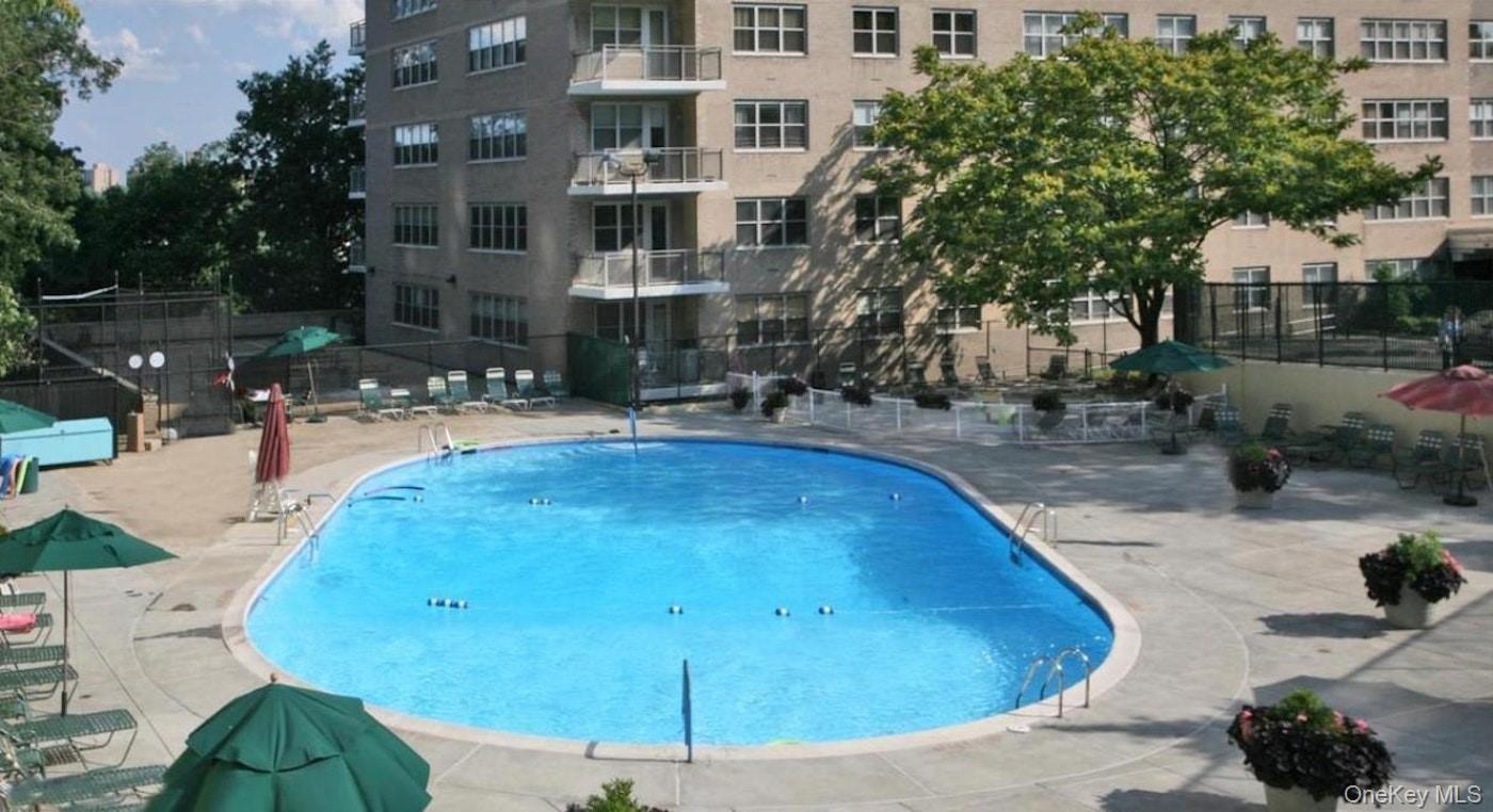 555 Kappock Avenue 21k Property Photo 12