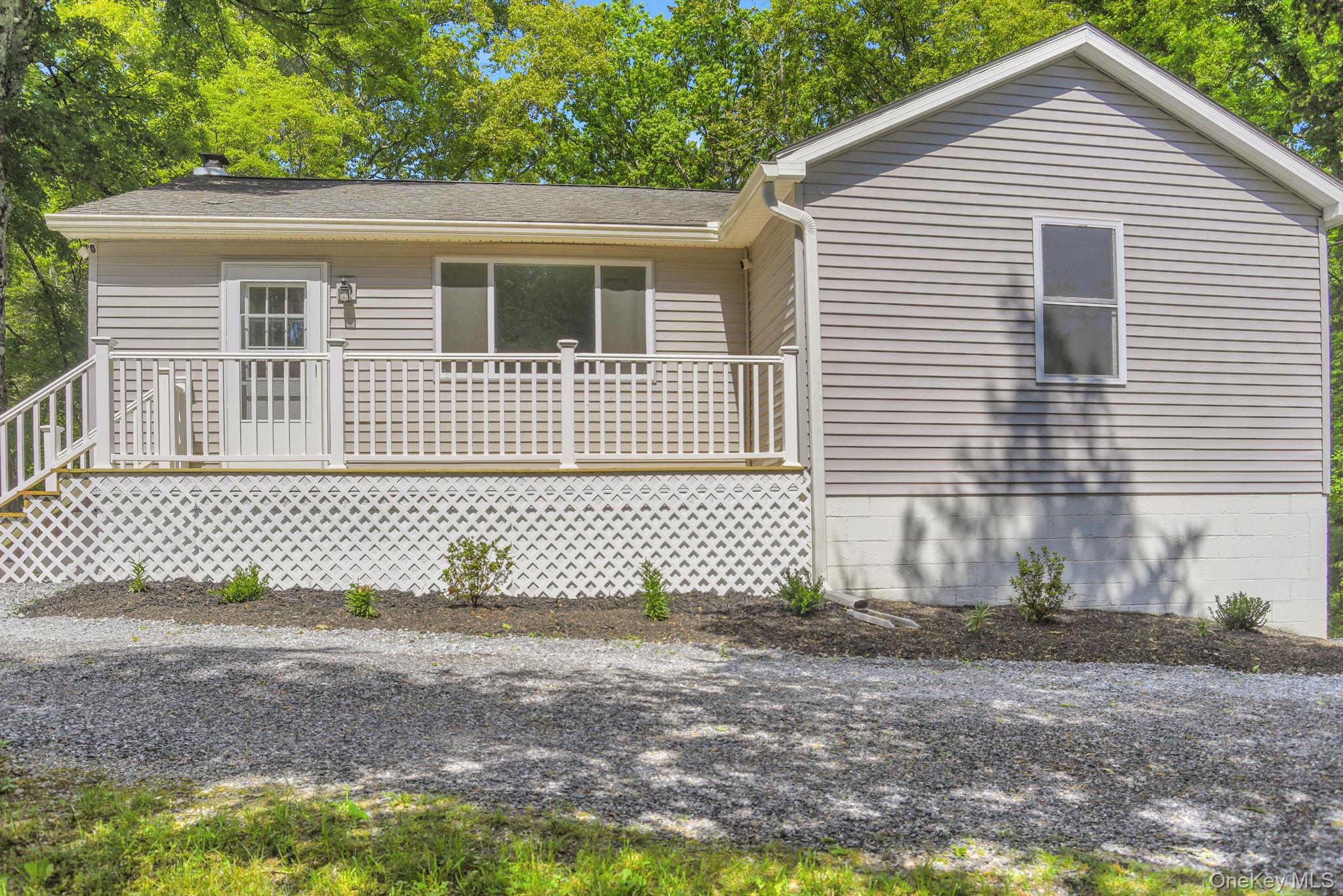 287 Norton Road Property Photo 2