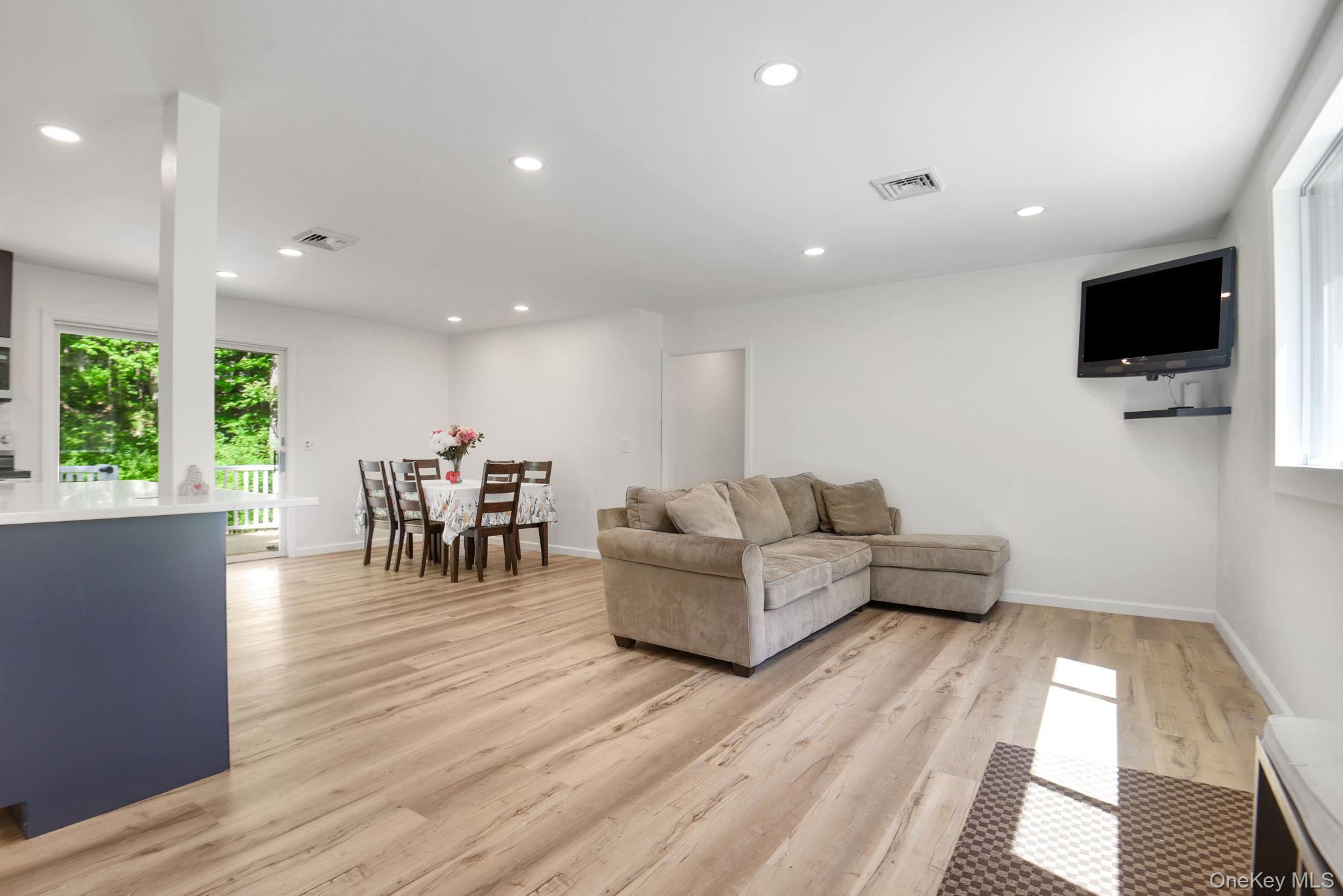 287 Norton Road Property Photo 12