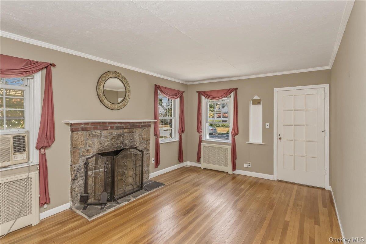 588 Adams Avenue Property Photo 6