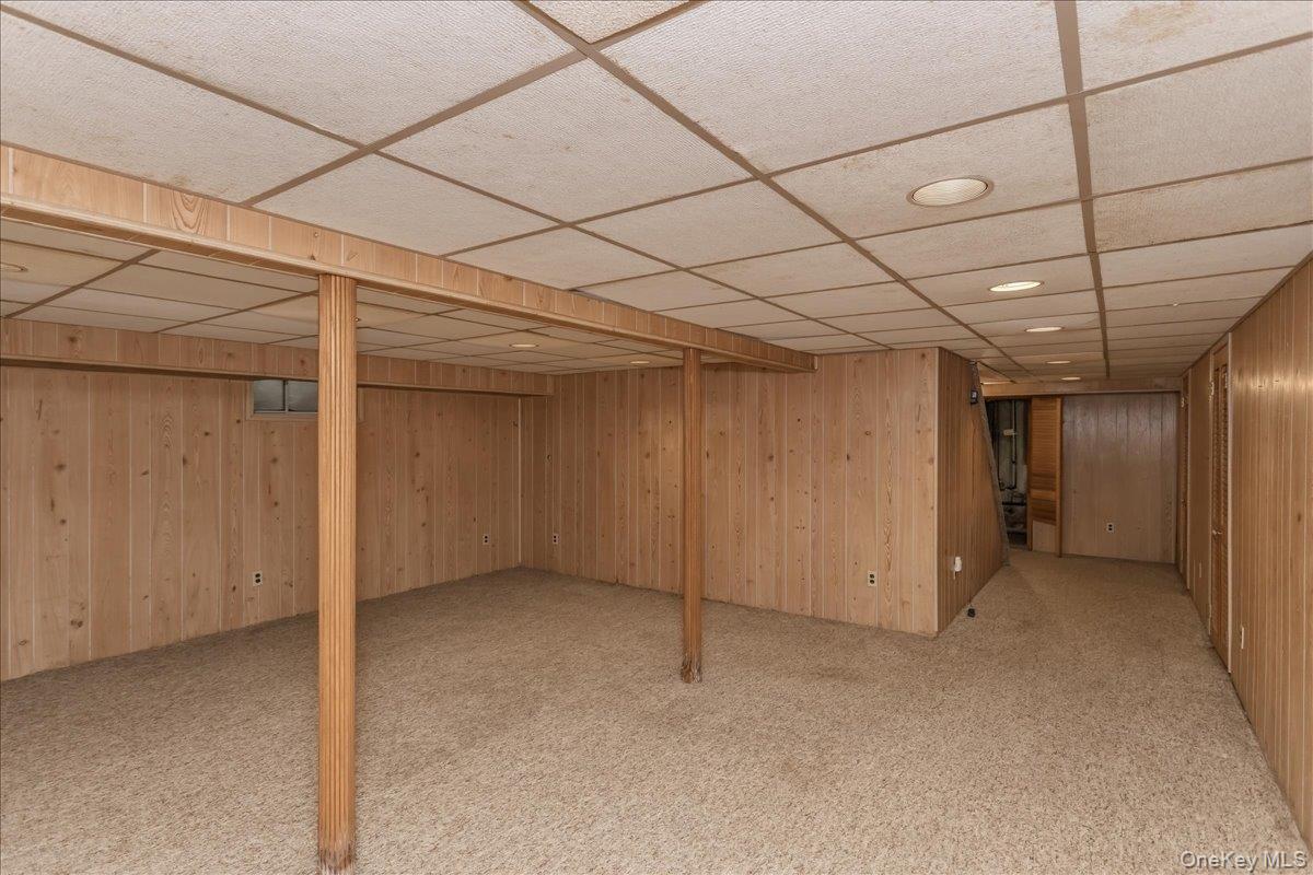 588 Adams Avenue Property Photo 18