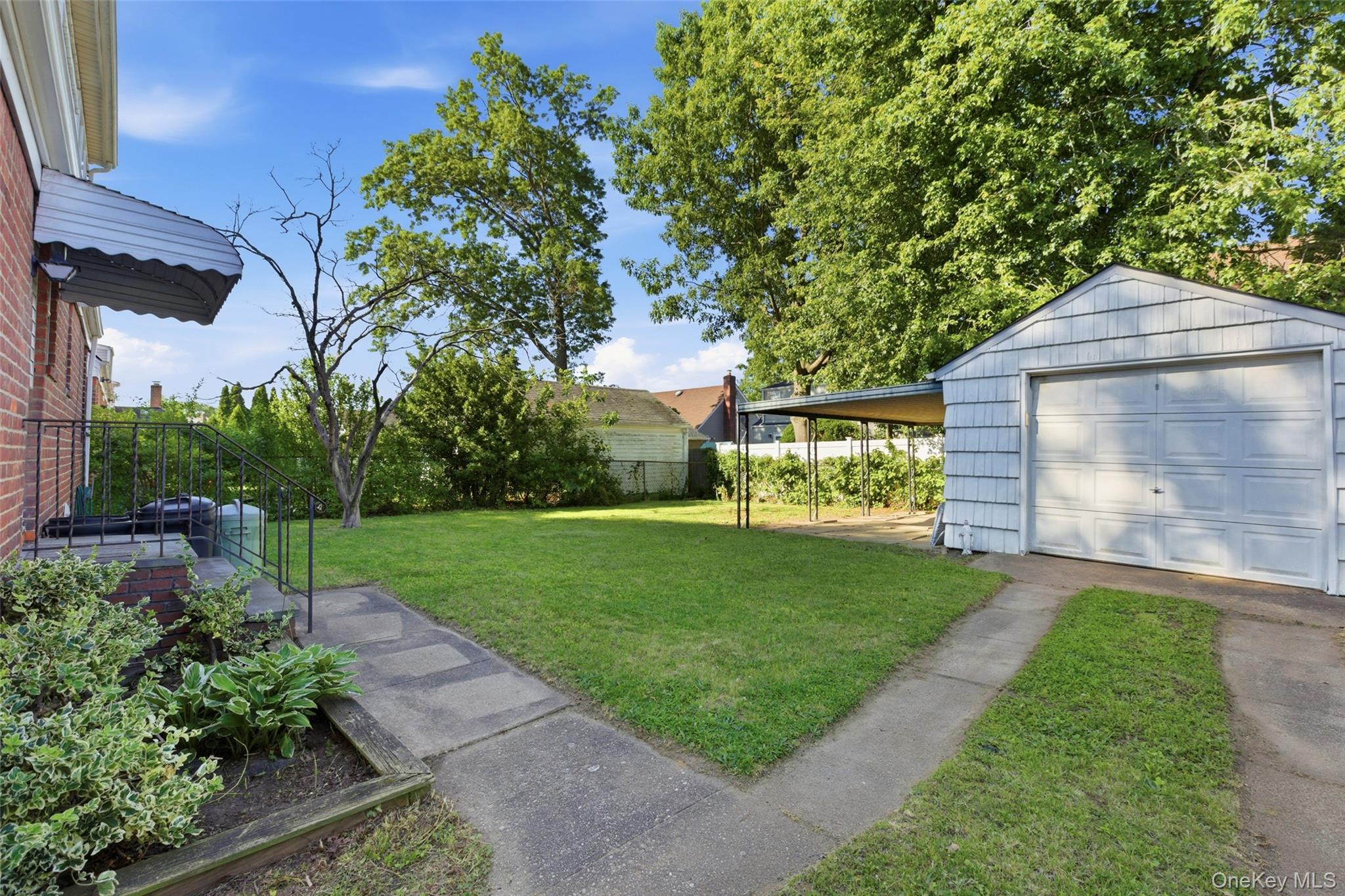 116 Prague Street Property Photo 4