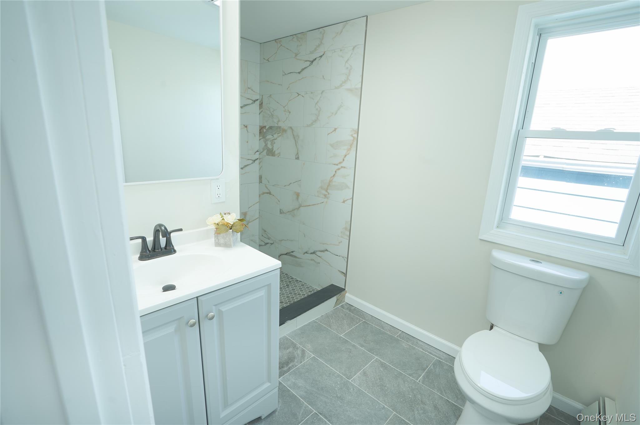 144 Carleton Avenue Property Photo 14