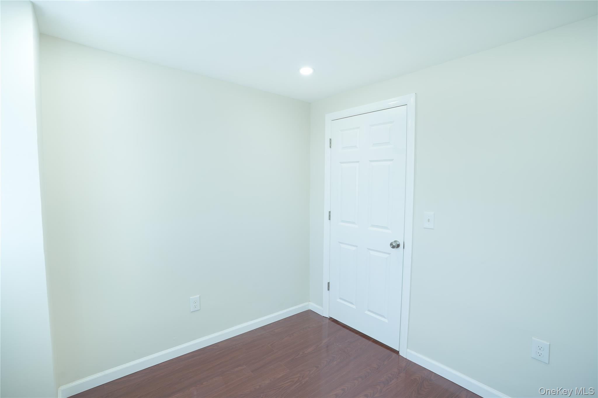 144 Carleton Avenue Property Photo 25