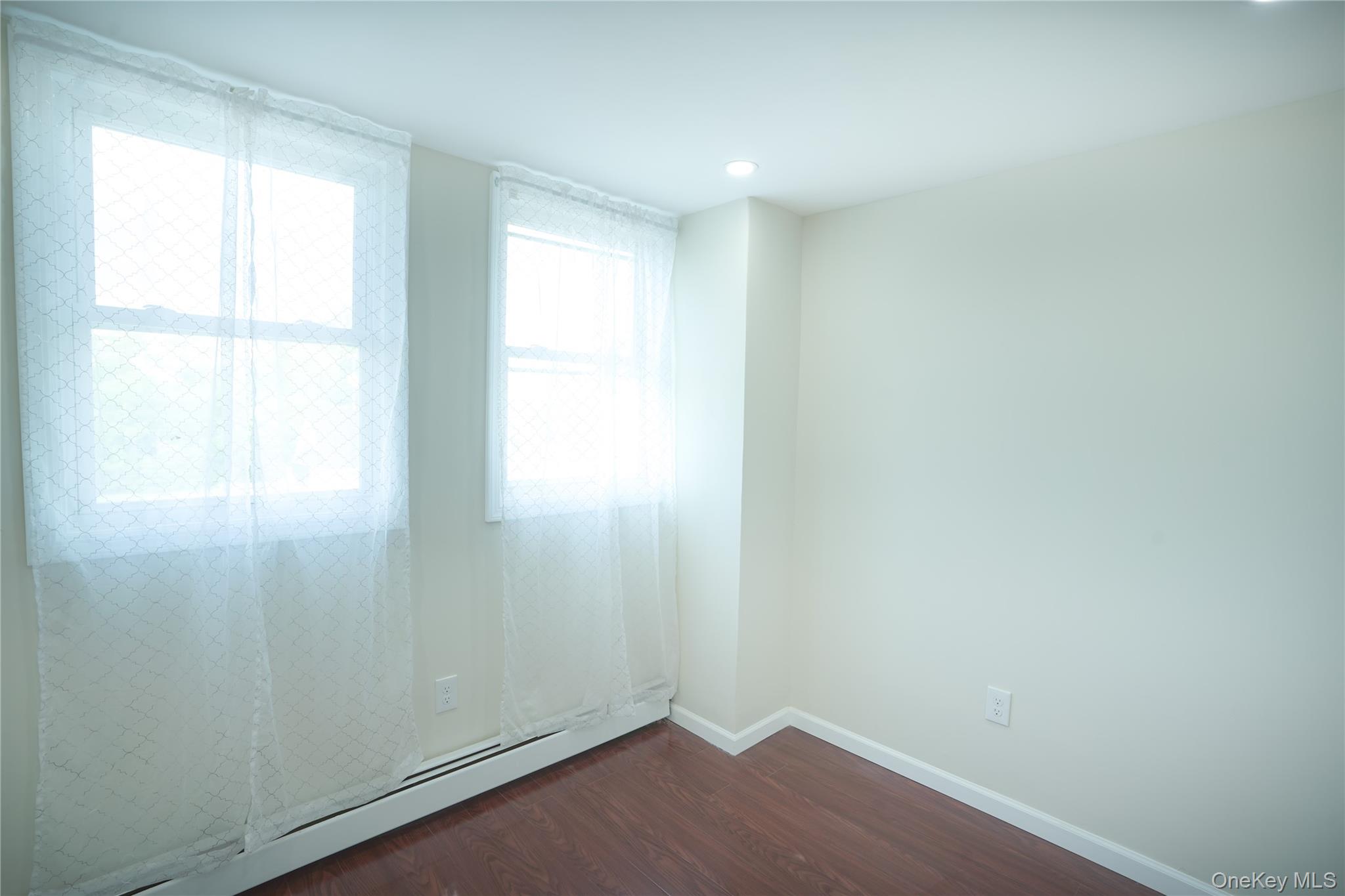 144 Carleton Avenue Property Photo 26