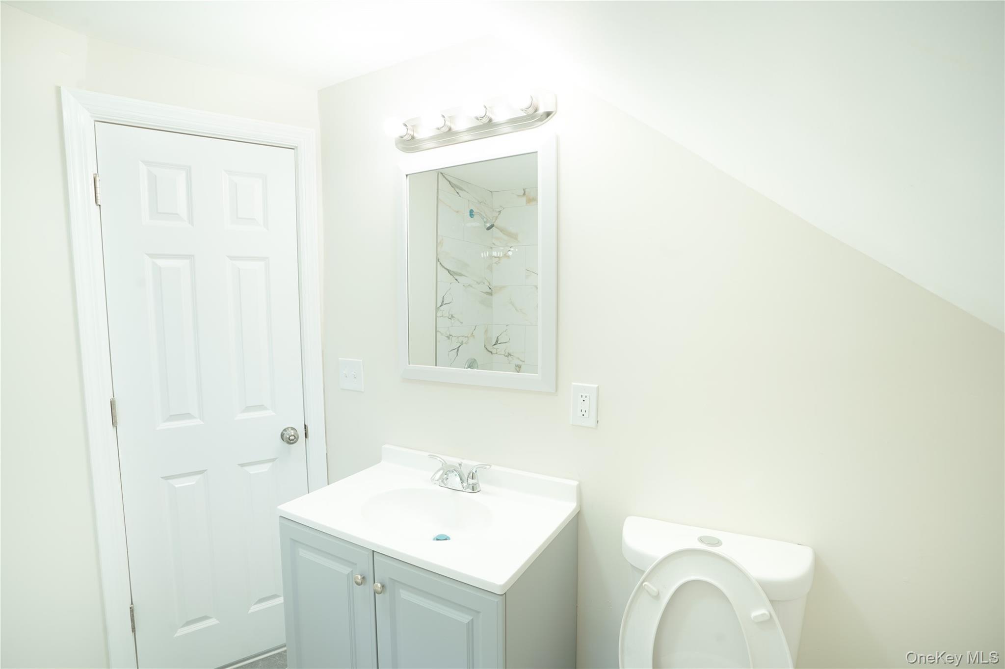 144 Carleton Avenue Property Photo 28