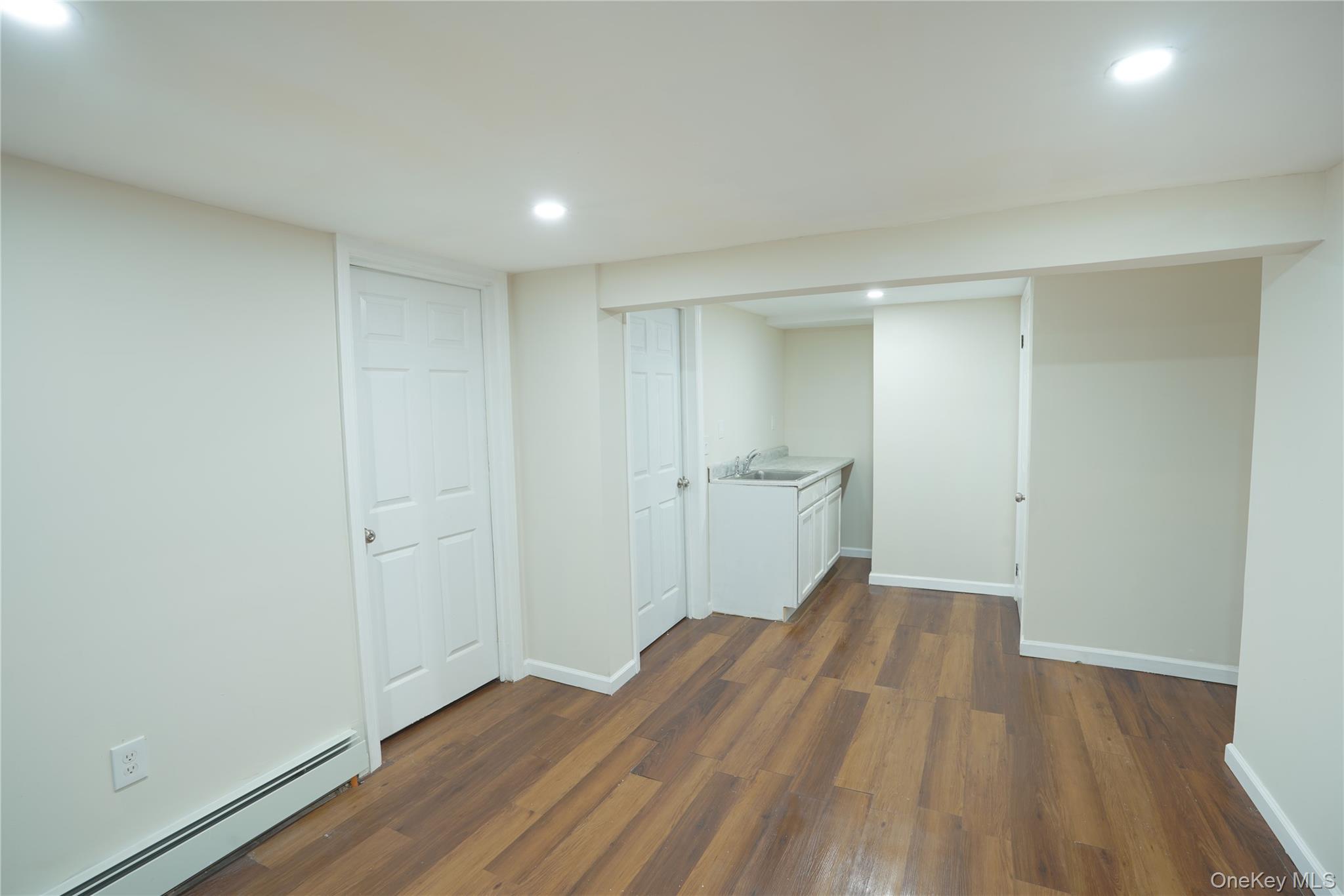 144 Carleton Avenue Property Photo 32