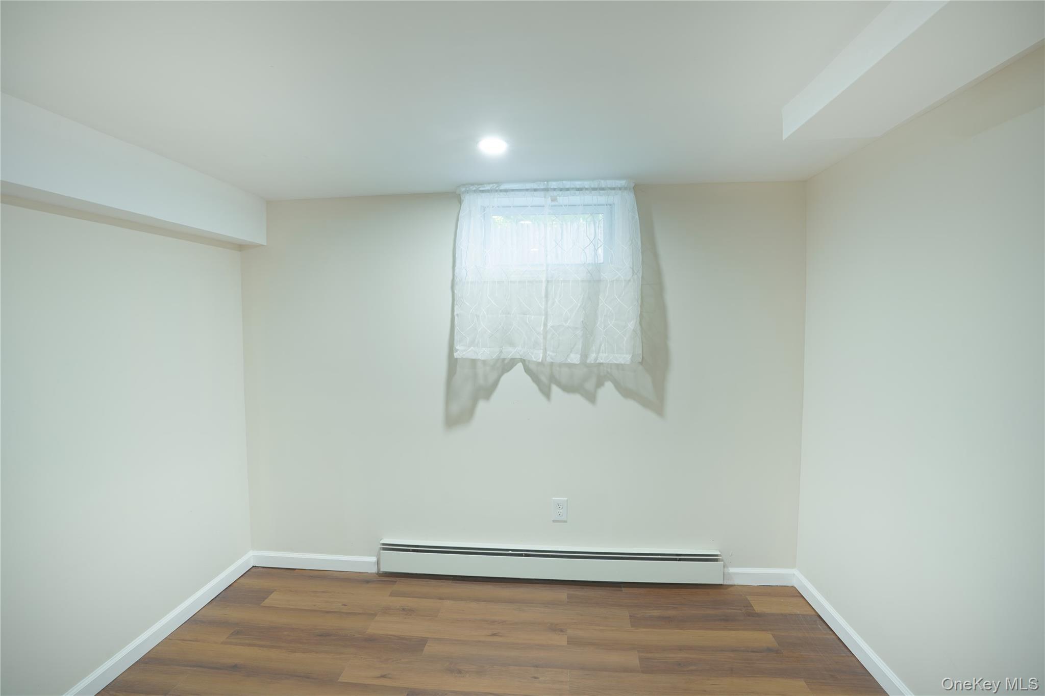 144 Carleton Avenue Property Photo 36