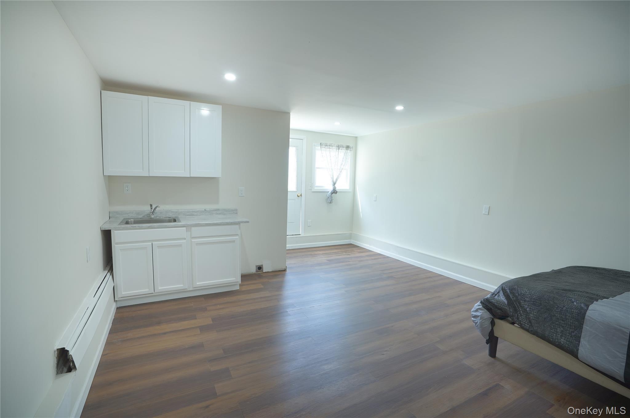 144 Carleton Avenue Property Photo 41