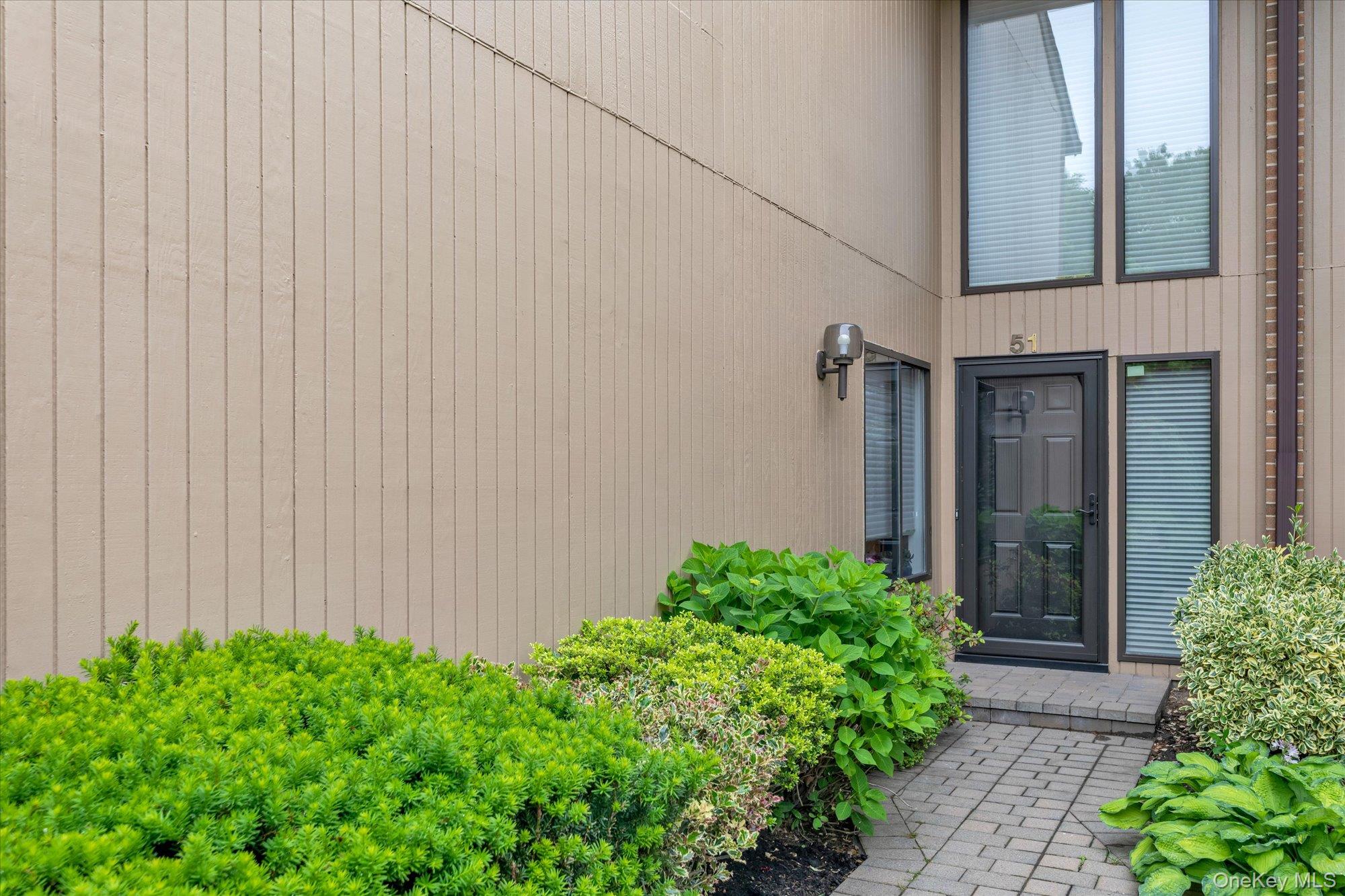 51 Wimbledon Drive Property Photo 2