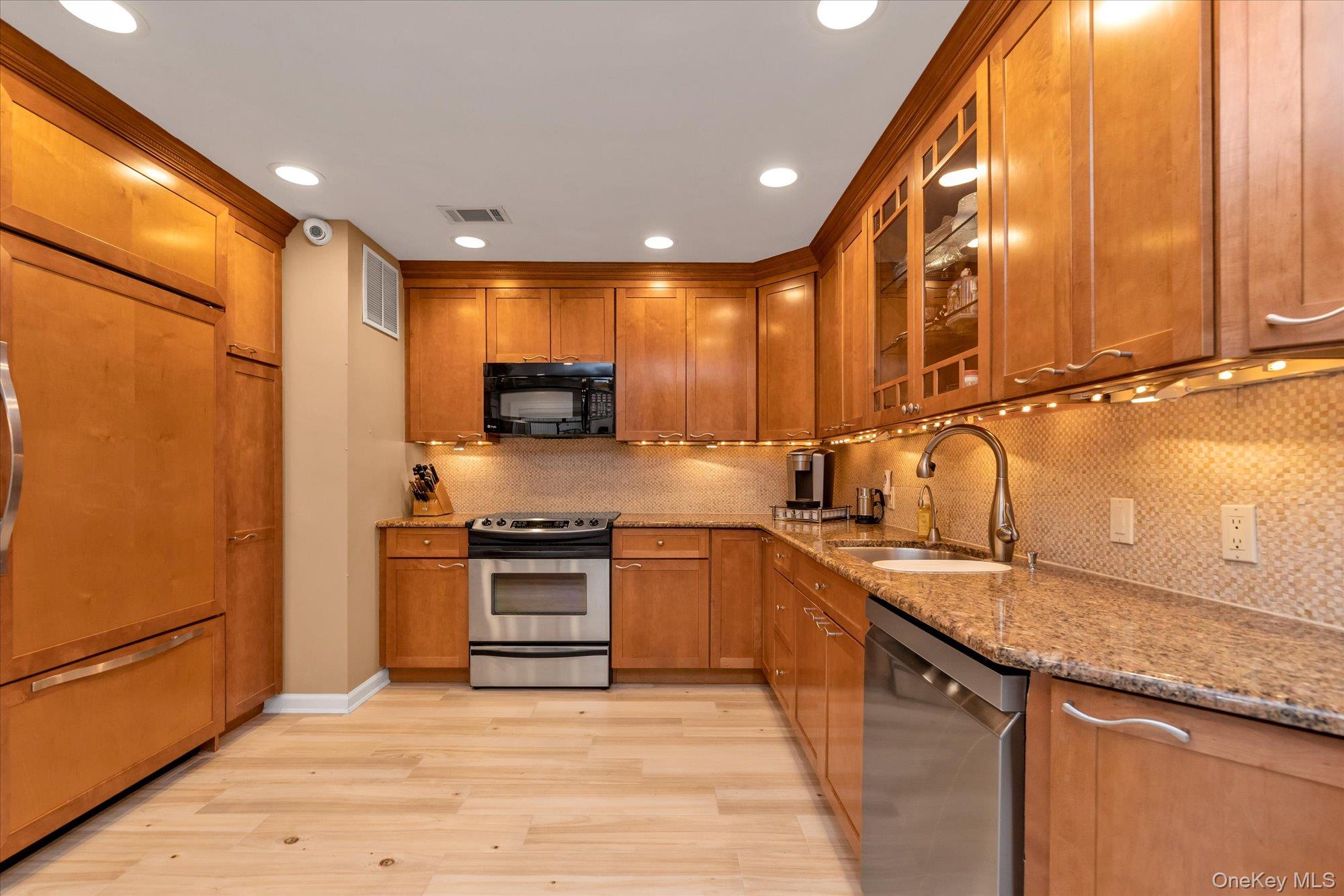 51 Wimbledon Drive Property Photo 3