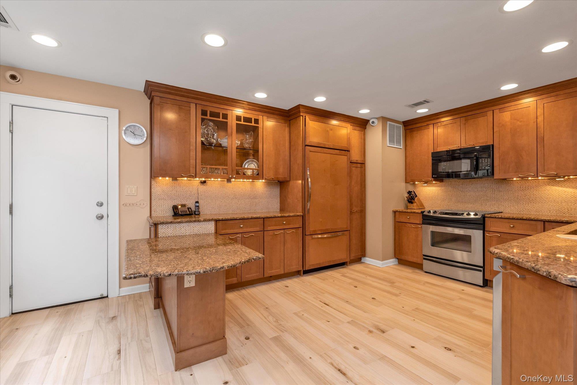 51 Wimbledon Drive Property Photo 5