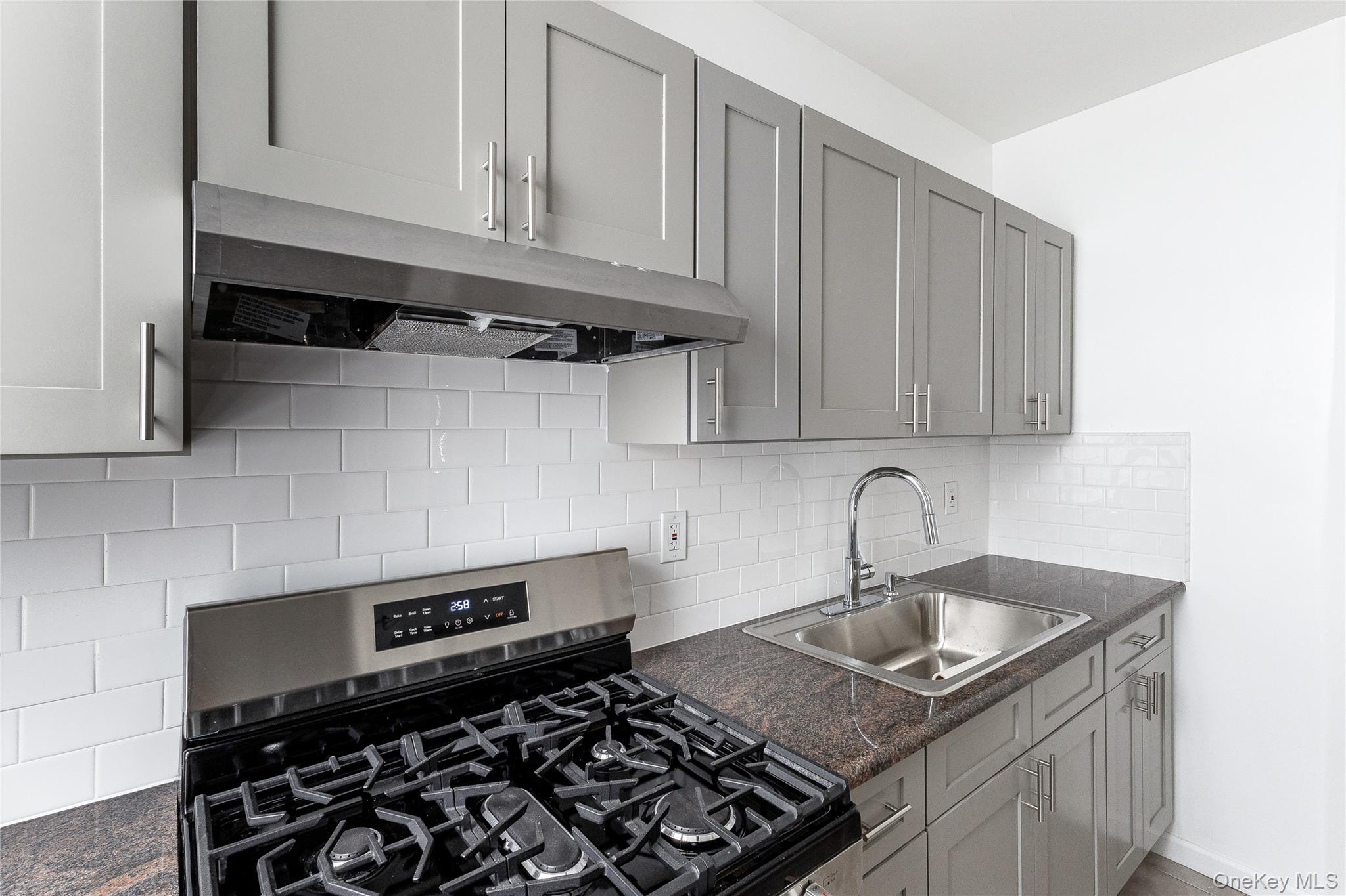 123 W 227th Street Property Photo 6