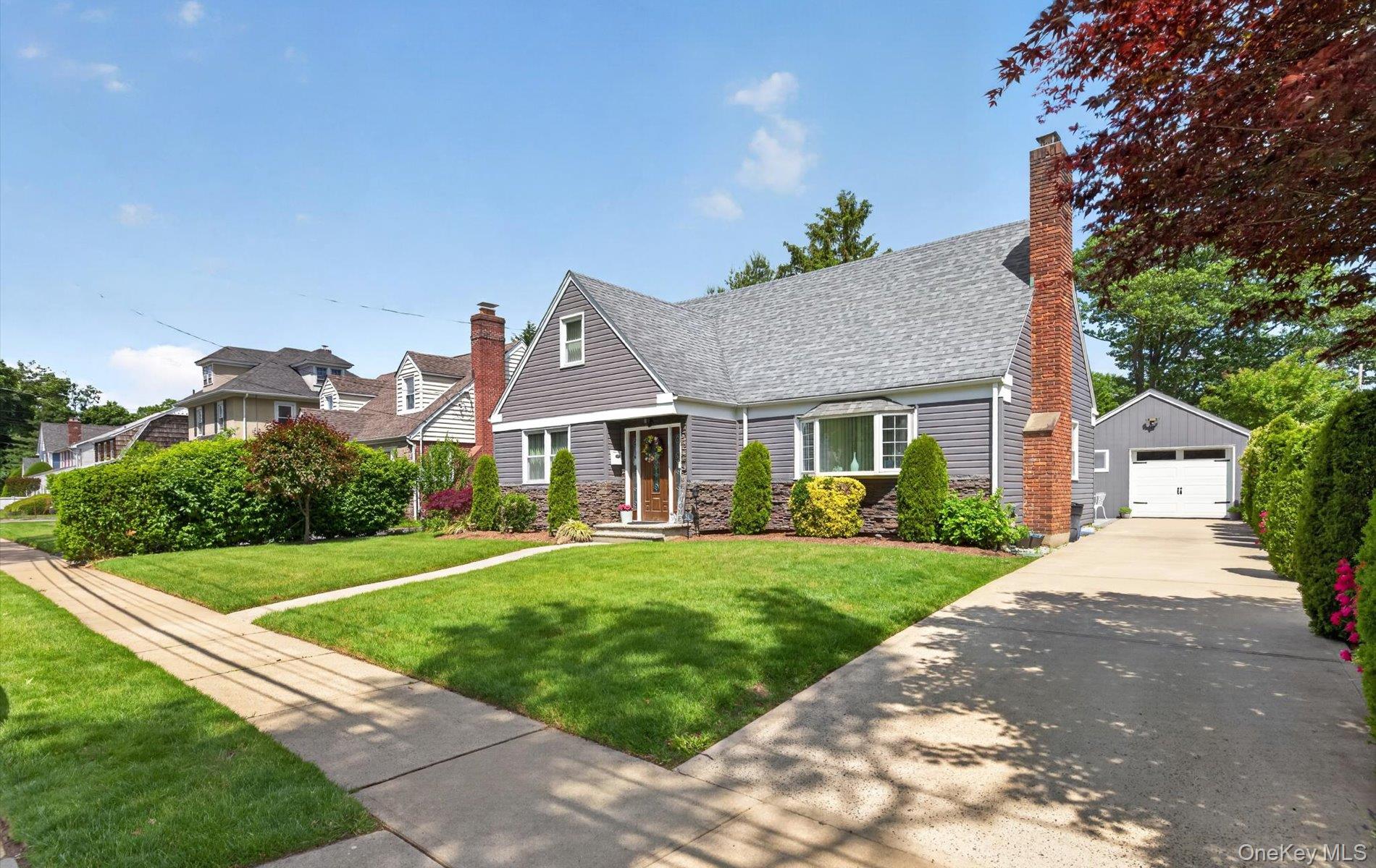 51 Chestnut Street Property Photo 1