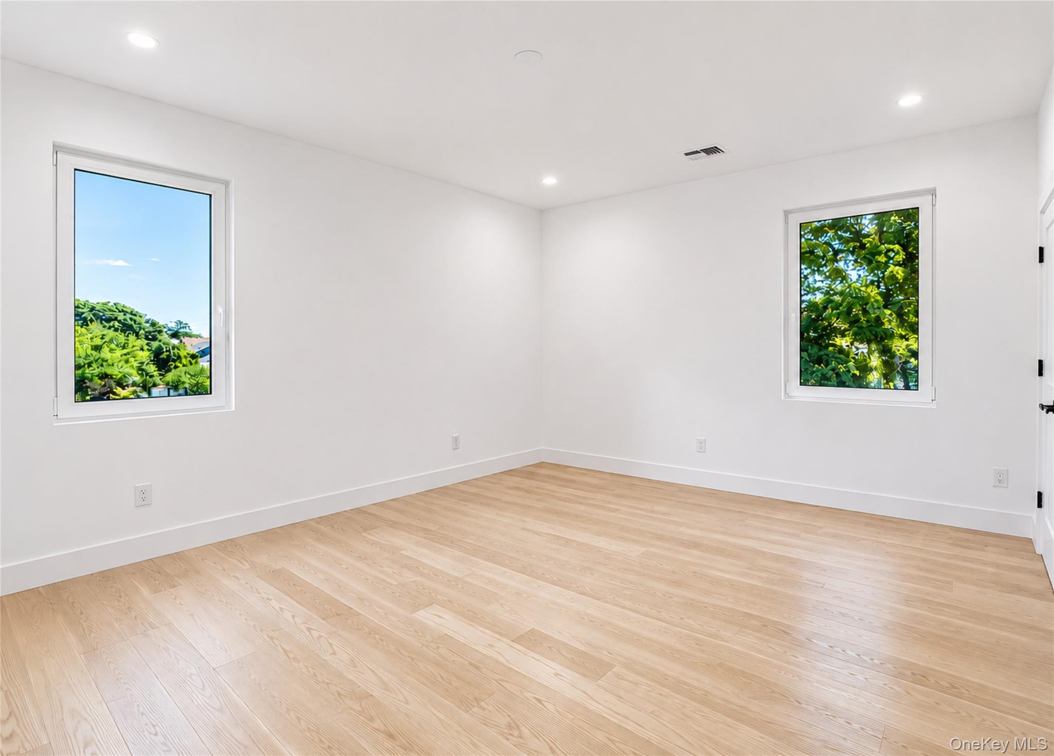 2412 Amherst Street Property Photo 29