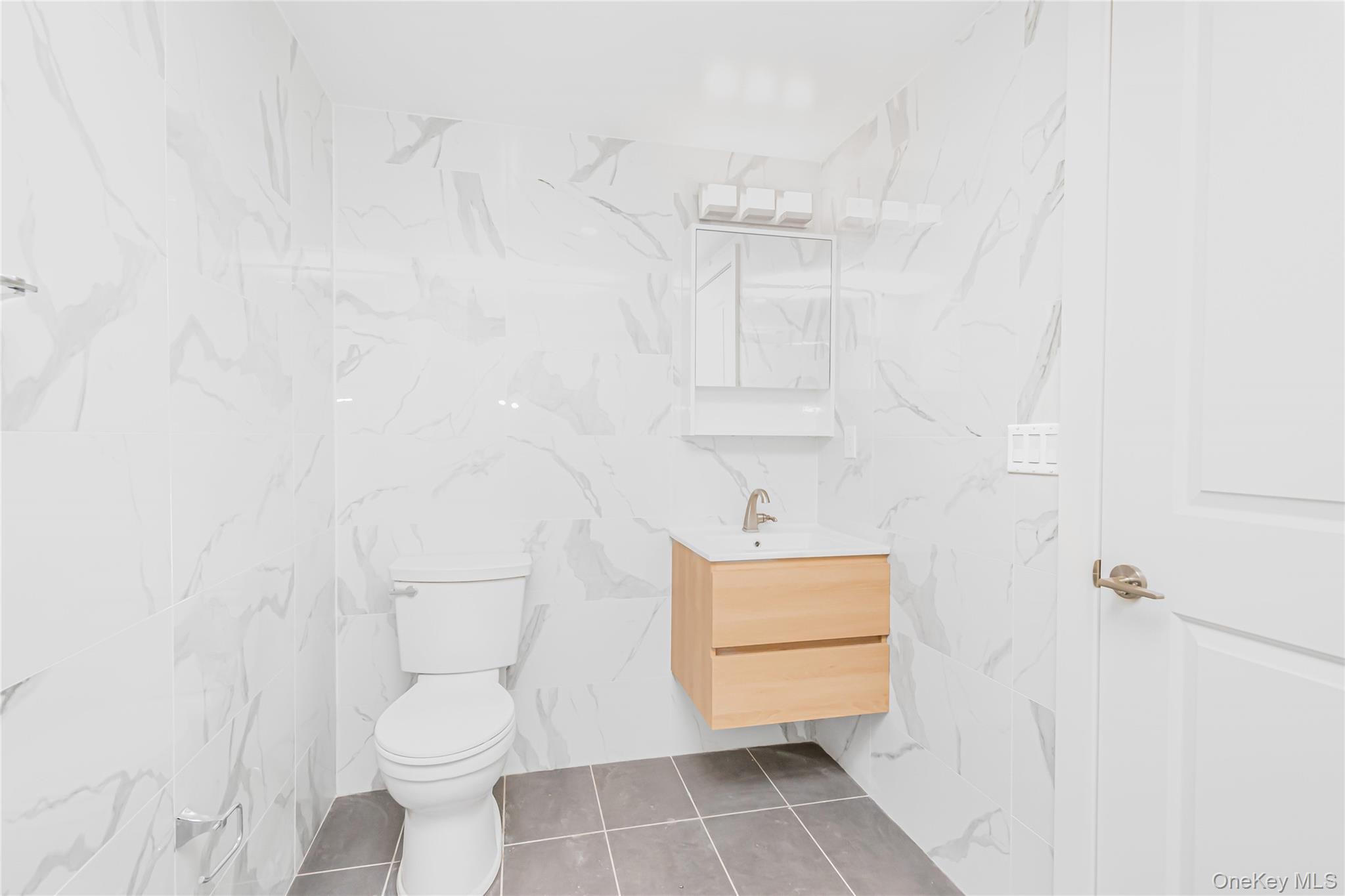 3641 Johnson Avenue 1c Property Photo 2