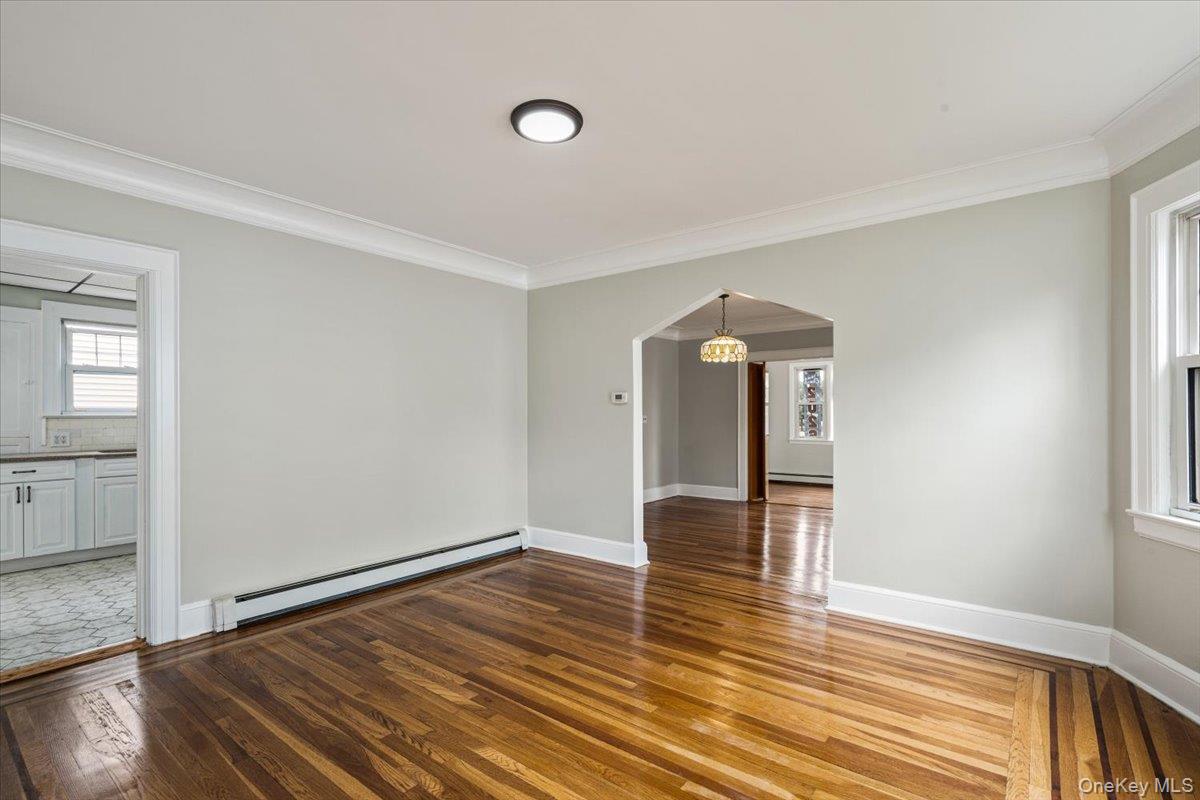 205 Roslyn Road Property Photo 16