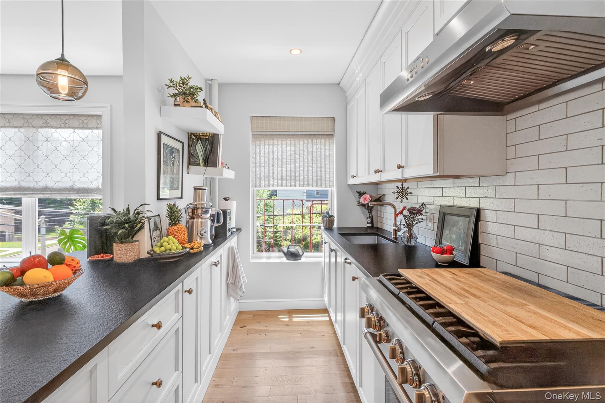 305 Sixth Avenue 2e Property Photo 1