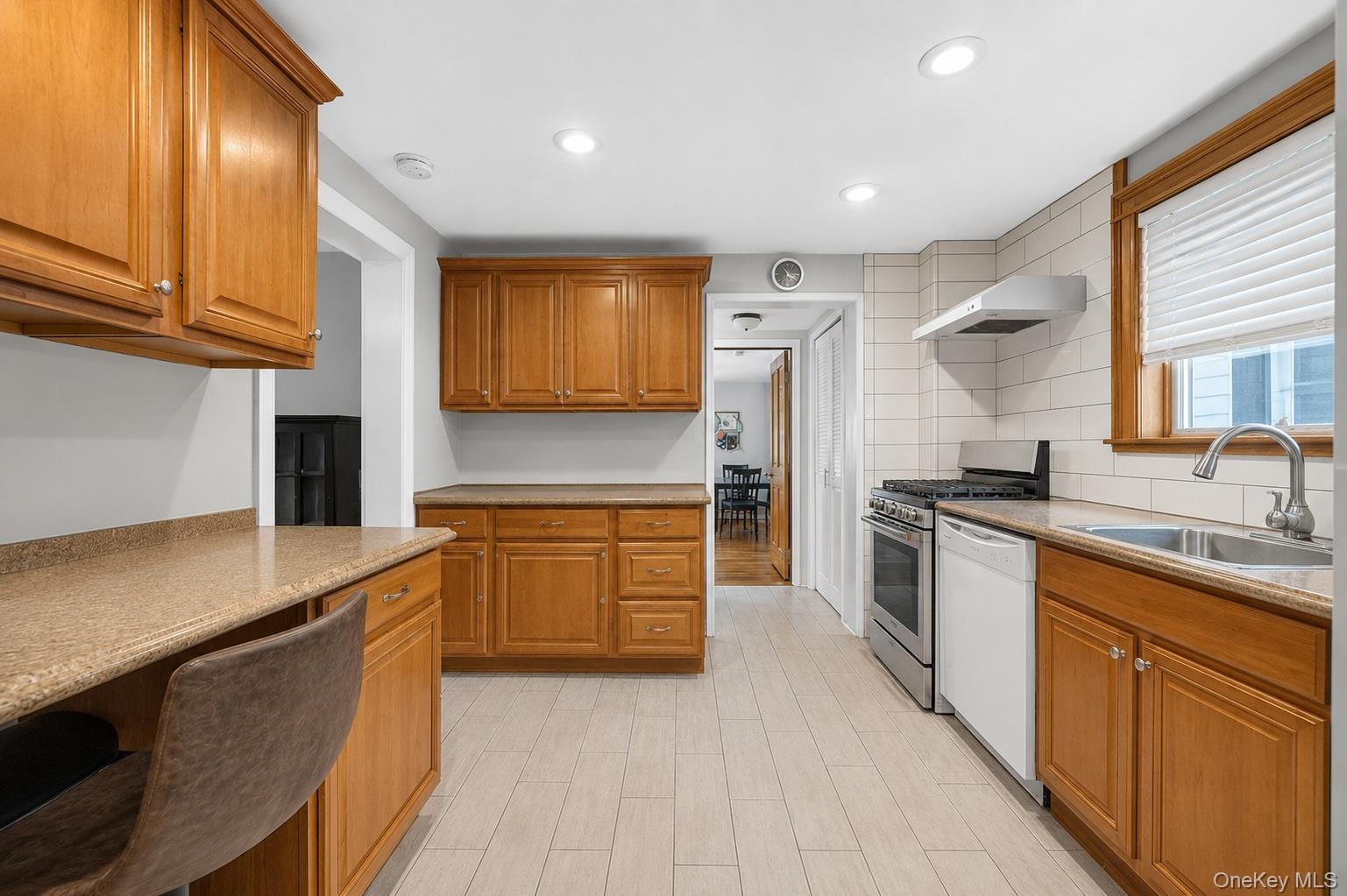 204 Catherine Street Property Photo 10