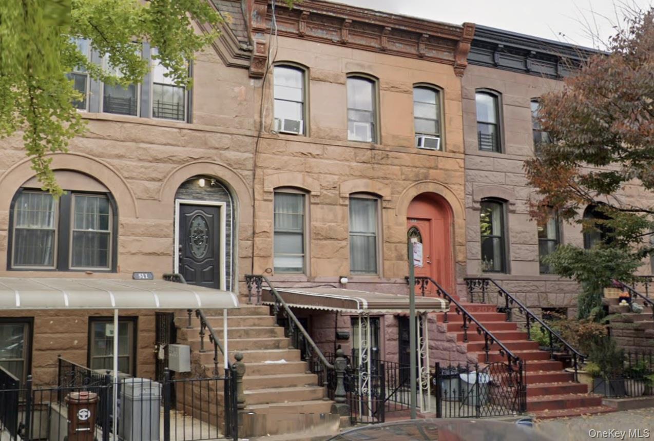 513 Bainbridge Street Property Photo 1