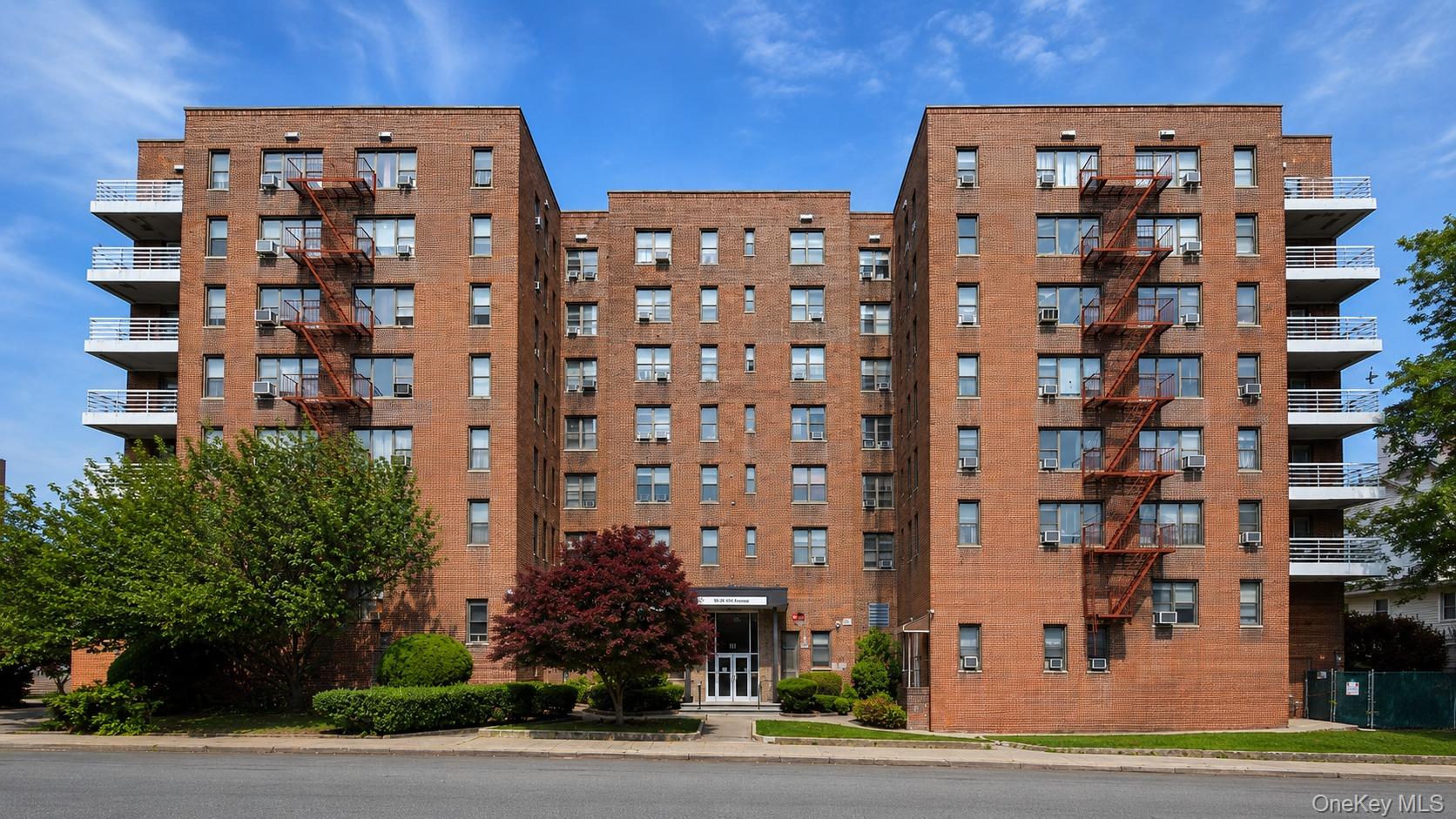 11 Bronx River Road 1m Property Photo 1