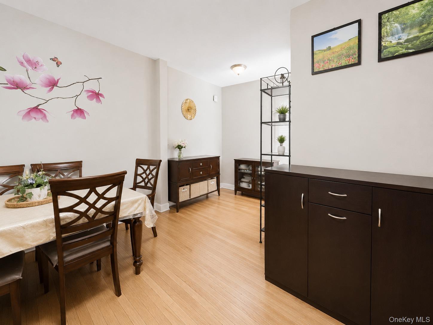 11 Bronx River Road 1m Property Photo 11