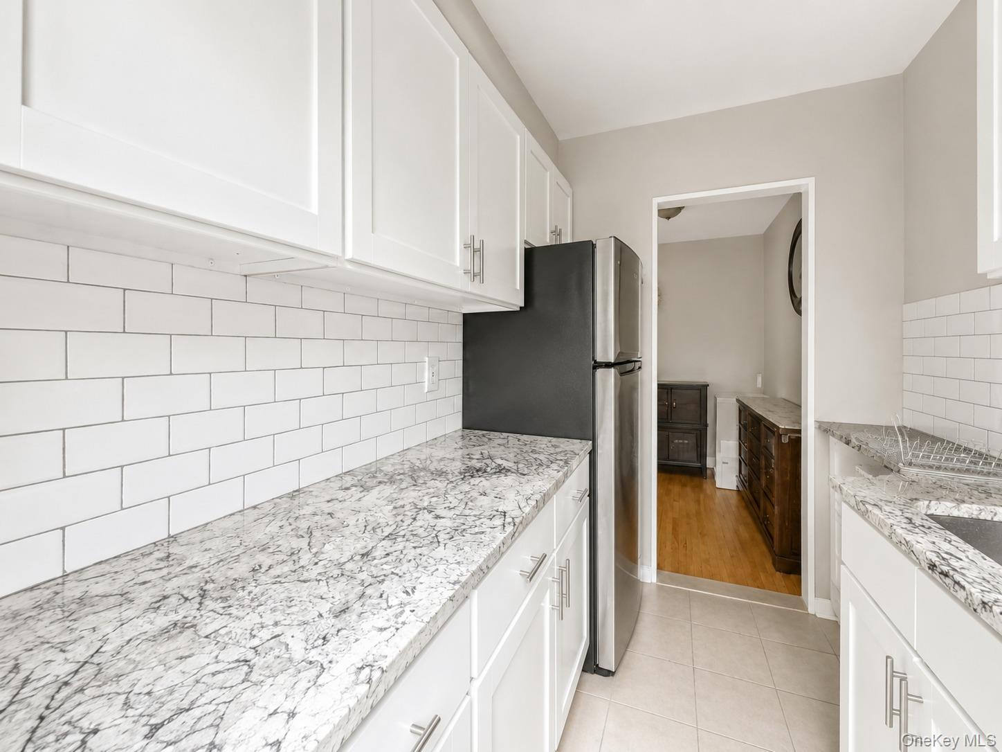 11 Bronx River Road 1m Property Photo 15