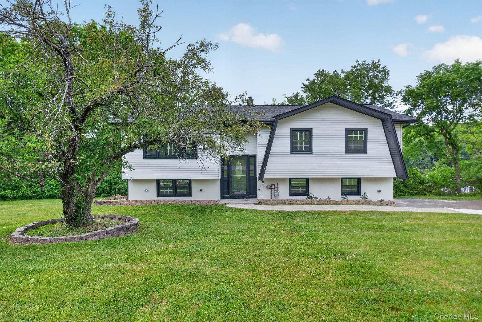 17 Janice Drive Property Photo 1