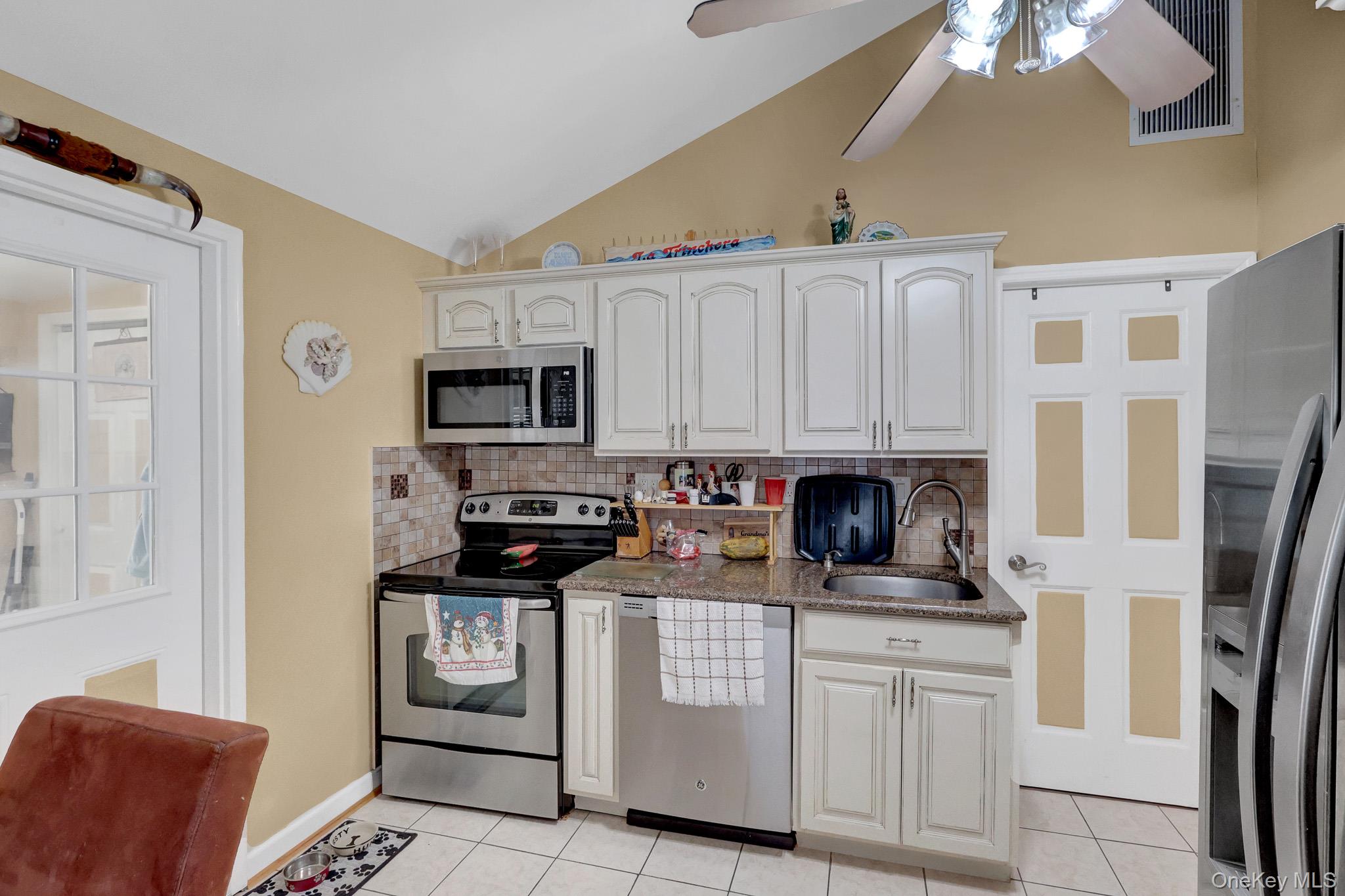 3104 Royal Avenue Property Photo 12