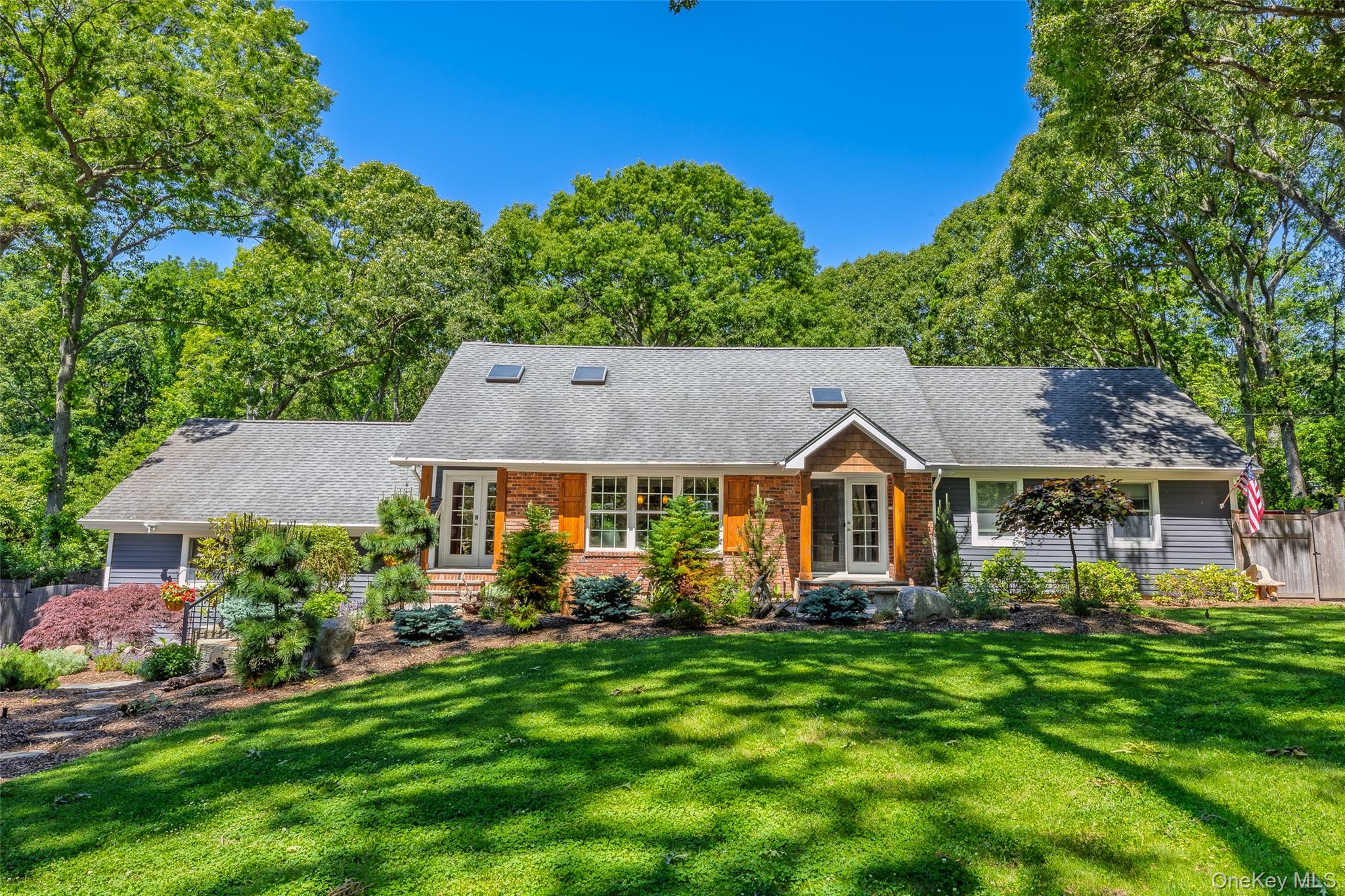 14 Locust Avenue Property Photo 1