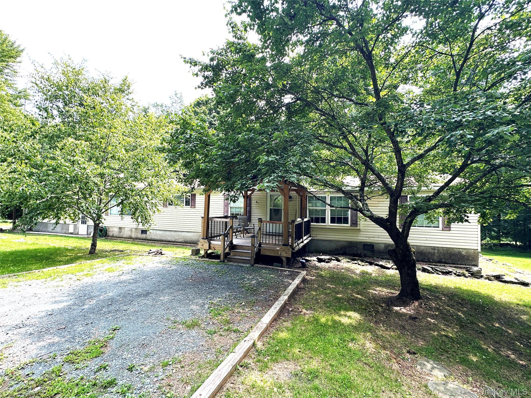 81 Lindholm Road Property Photo 2